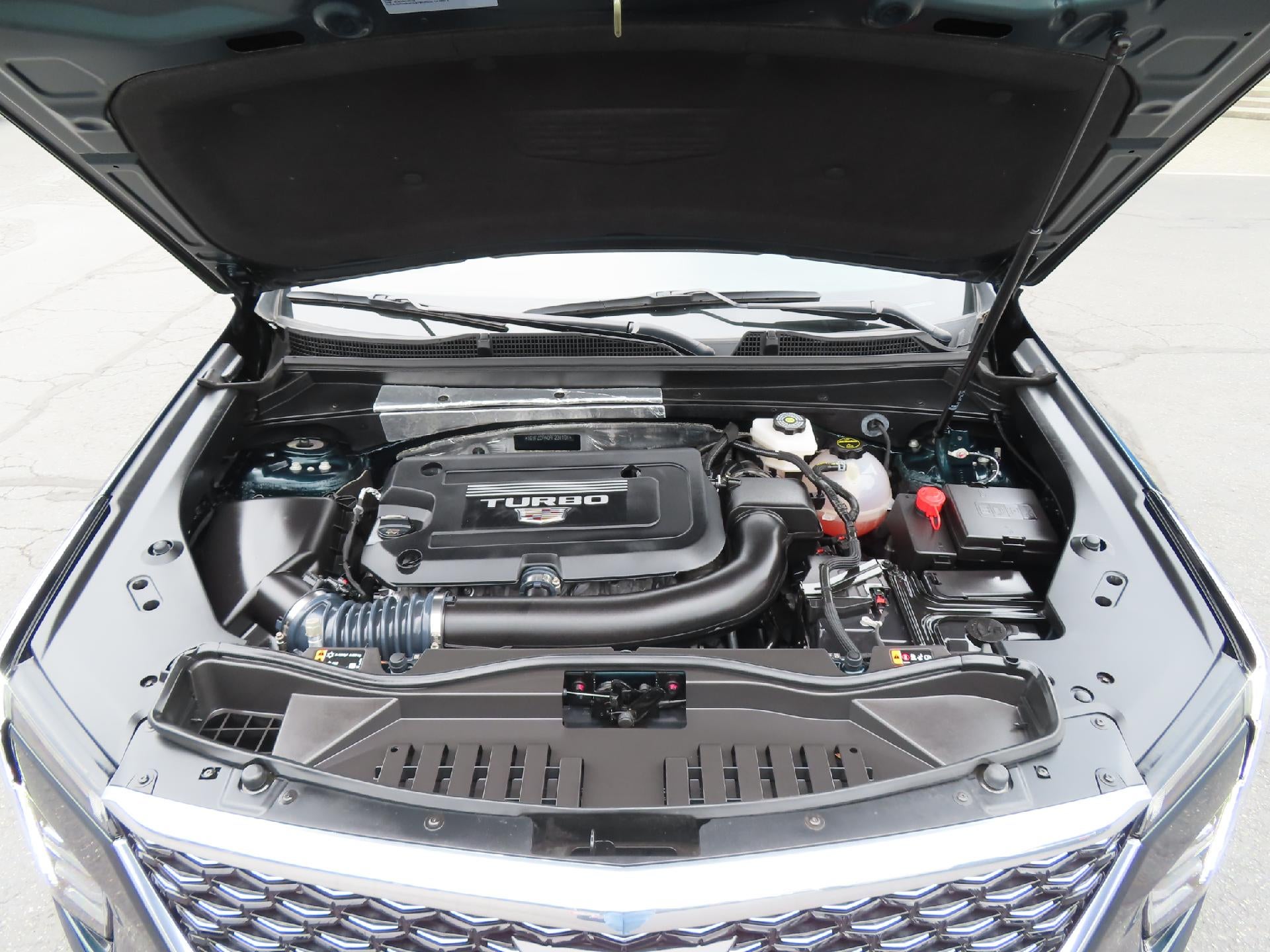 2024 Cadillac XT4 Premium Luxury