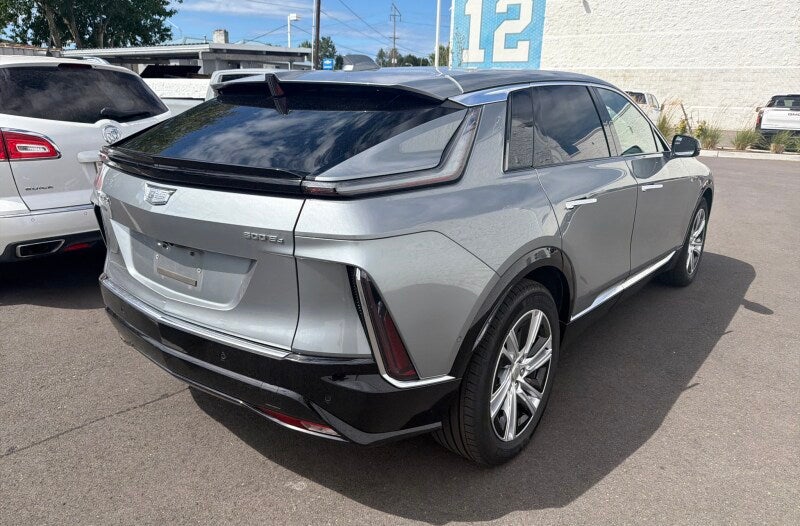 Used 2024 Cadillac LYRIQ Tech with VIN 1GYKPMRL2RZ142278 for sale in Enumclaw, WA