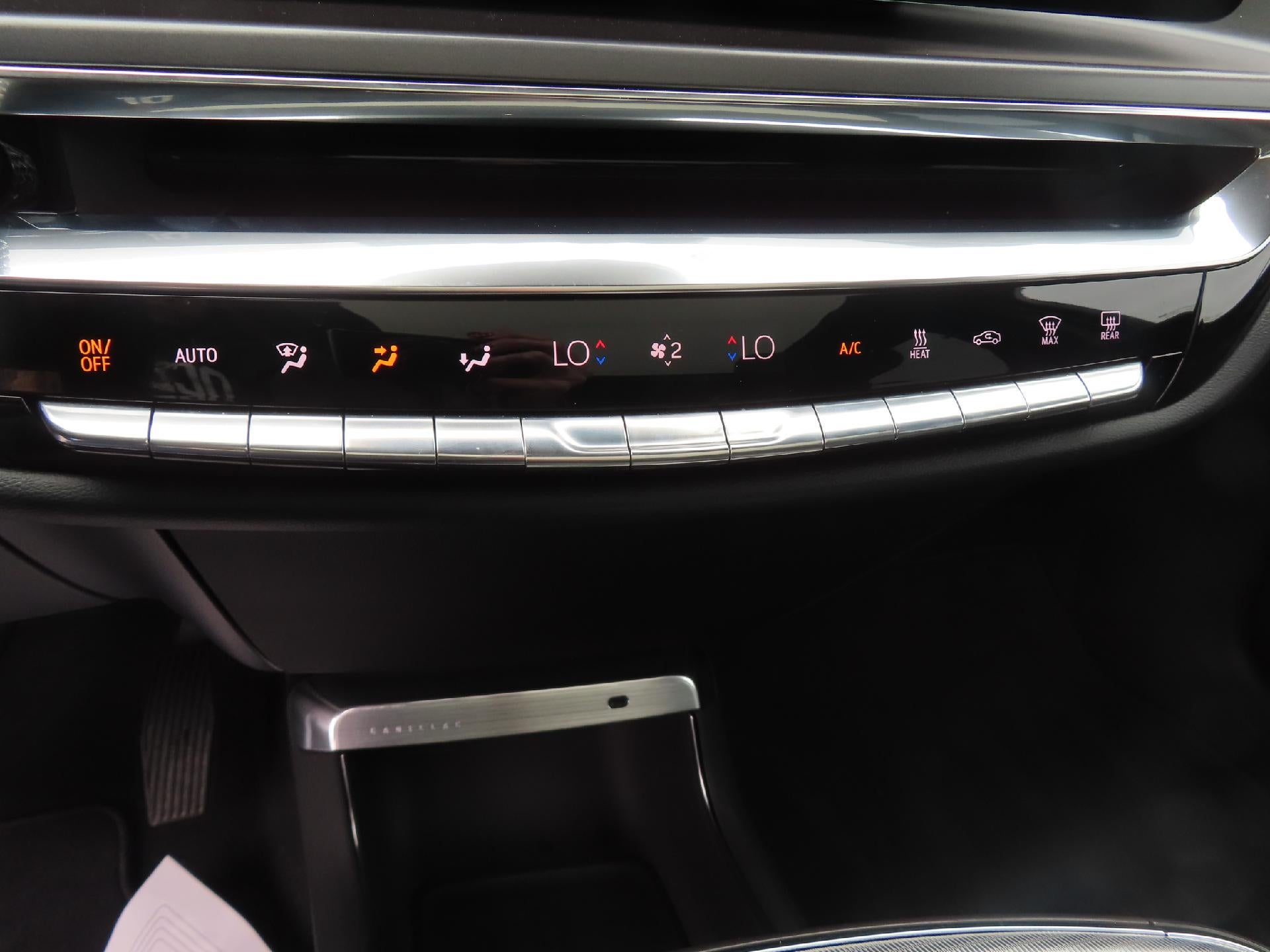 2024 Cadillac LYRIQ Tech
