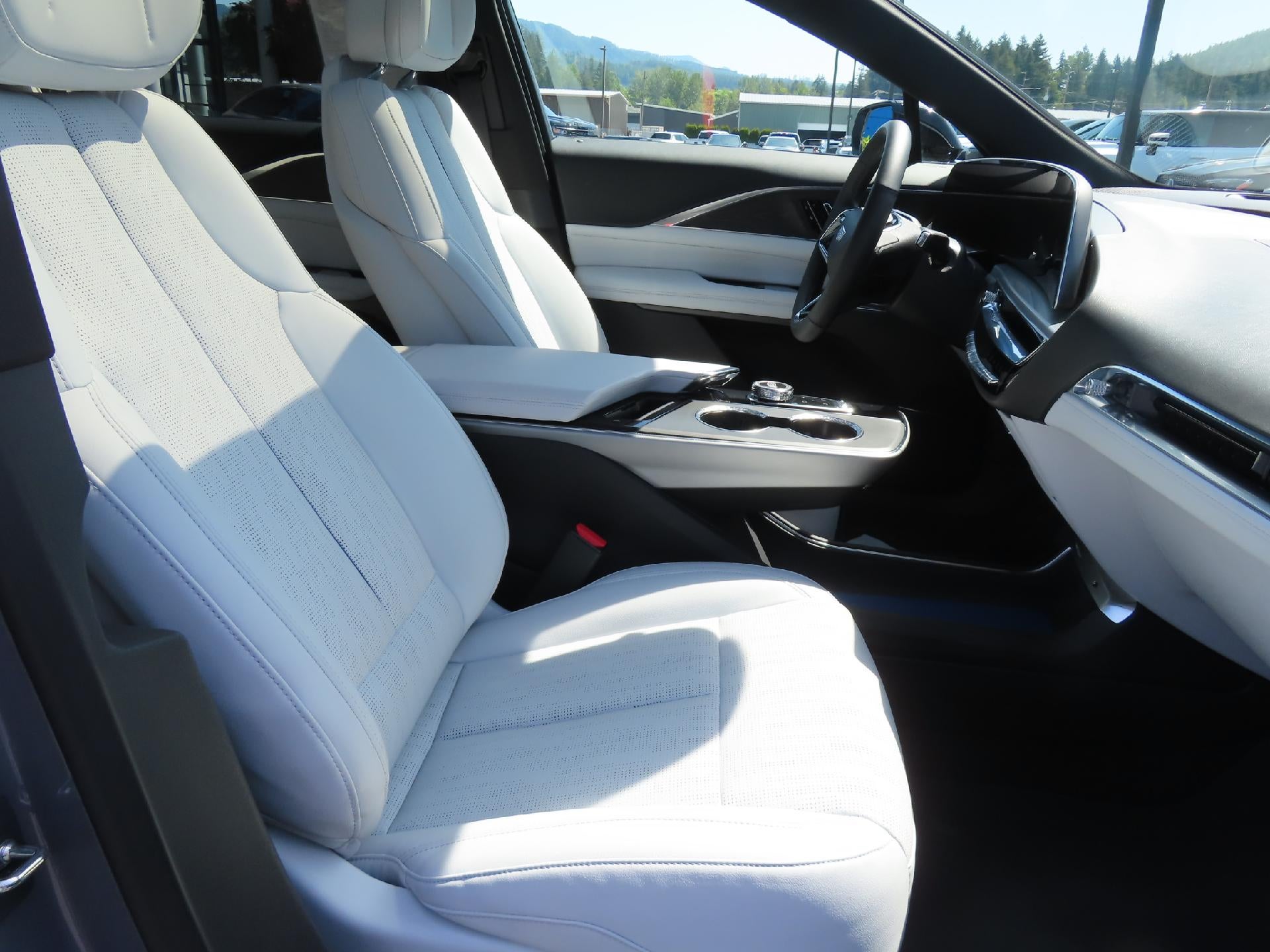 2024 Cadillac LYRIQ Luxury