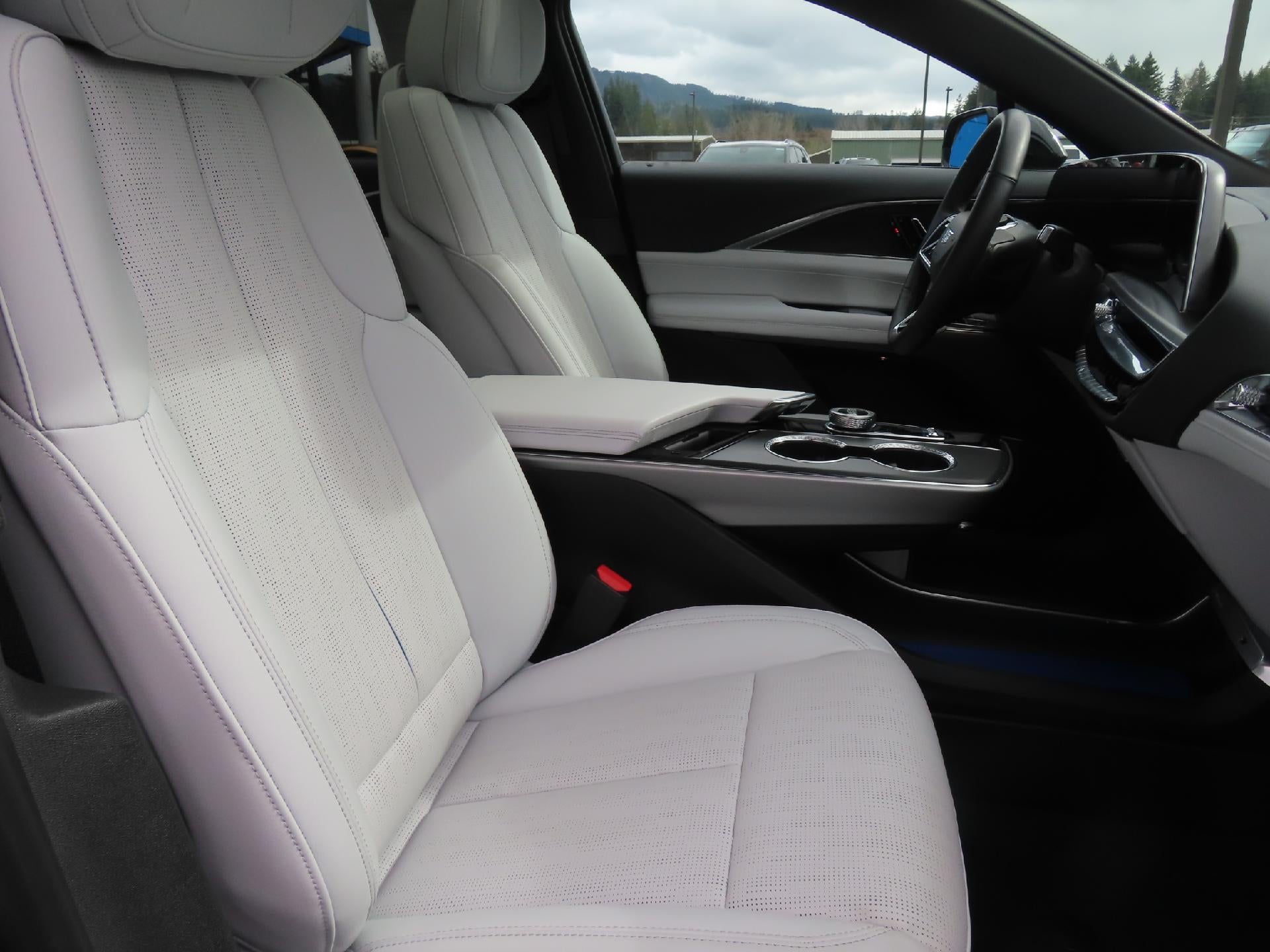 2024 Cadillac LYRIQ Luxury