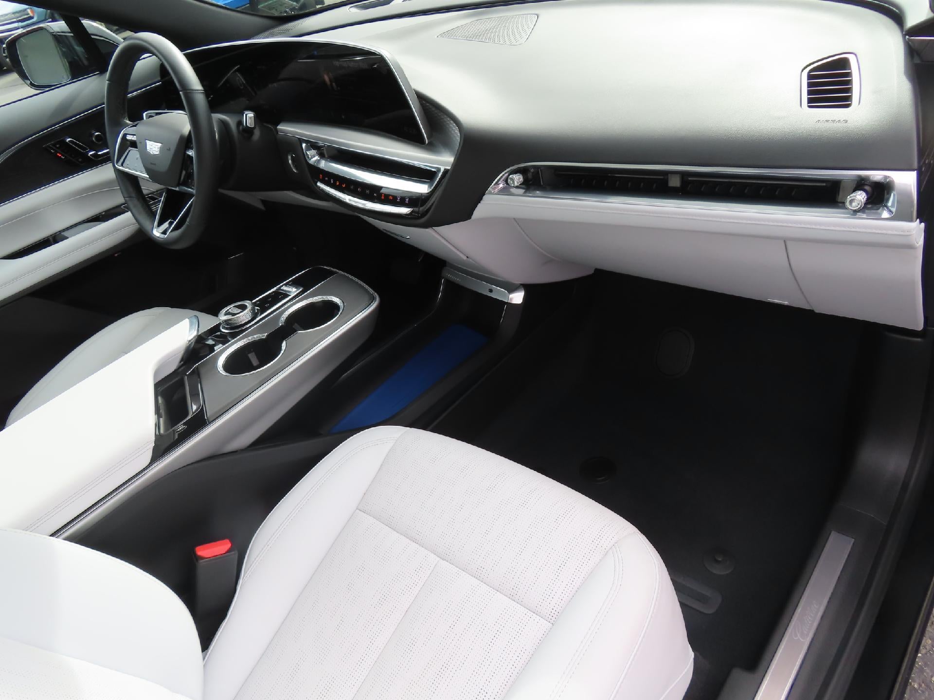 2024 Cadillac LYRIQ Luxury