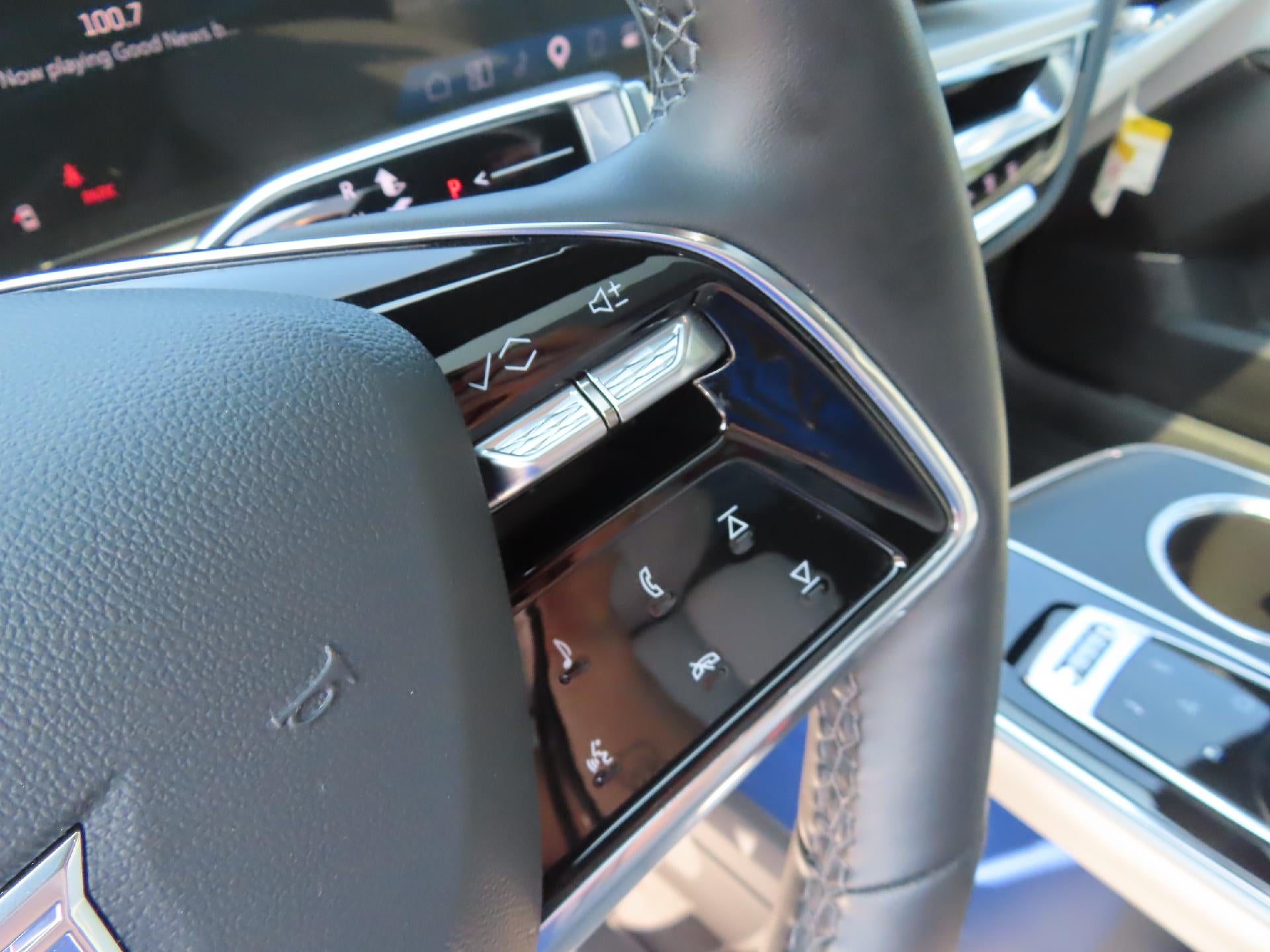 2024 Cadillac LYRIQ Luxury 1 - Photo 16