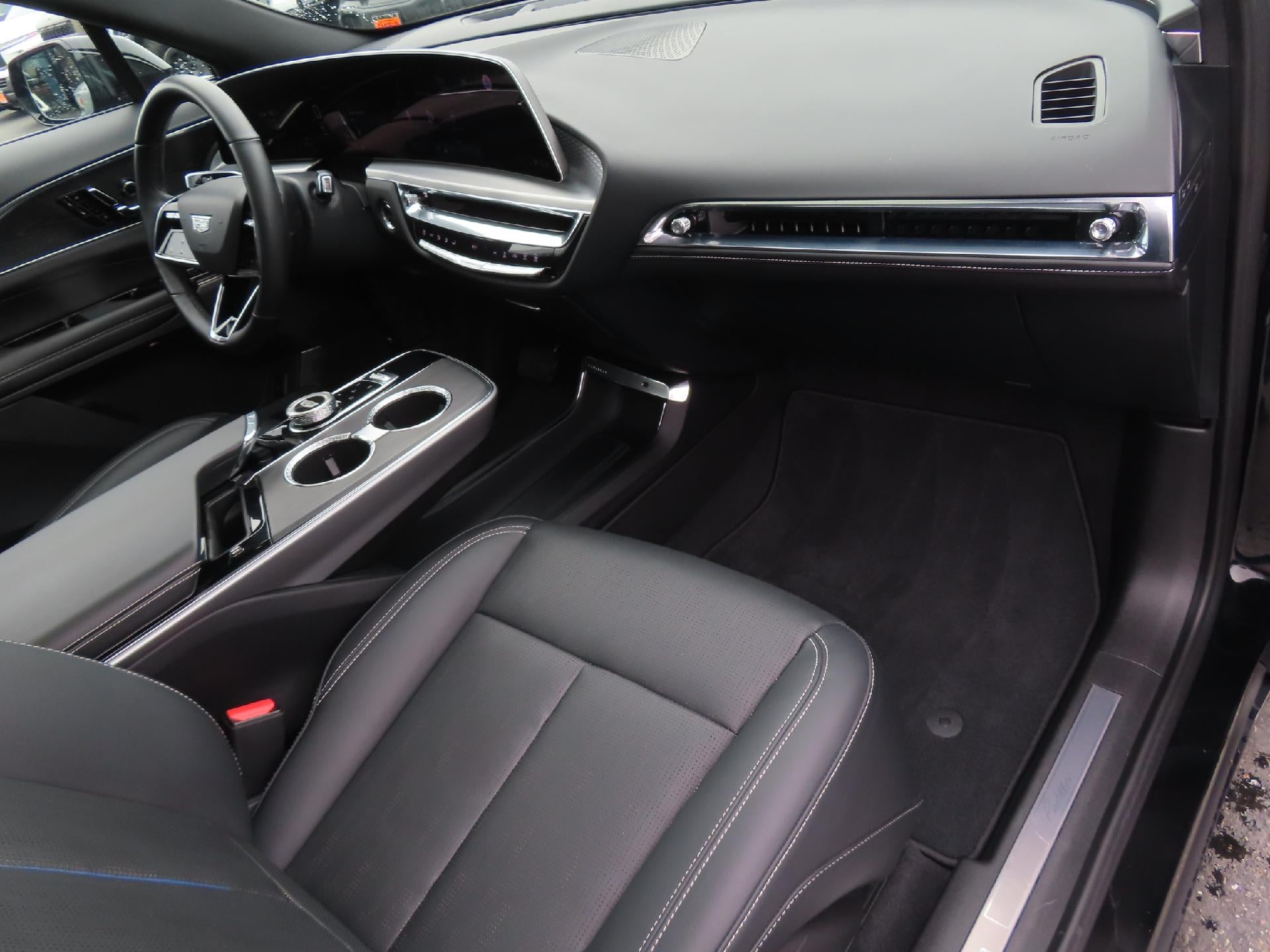 2024 Cadillac LYRIQ Luxury