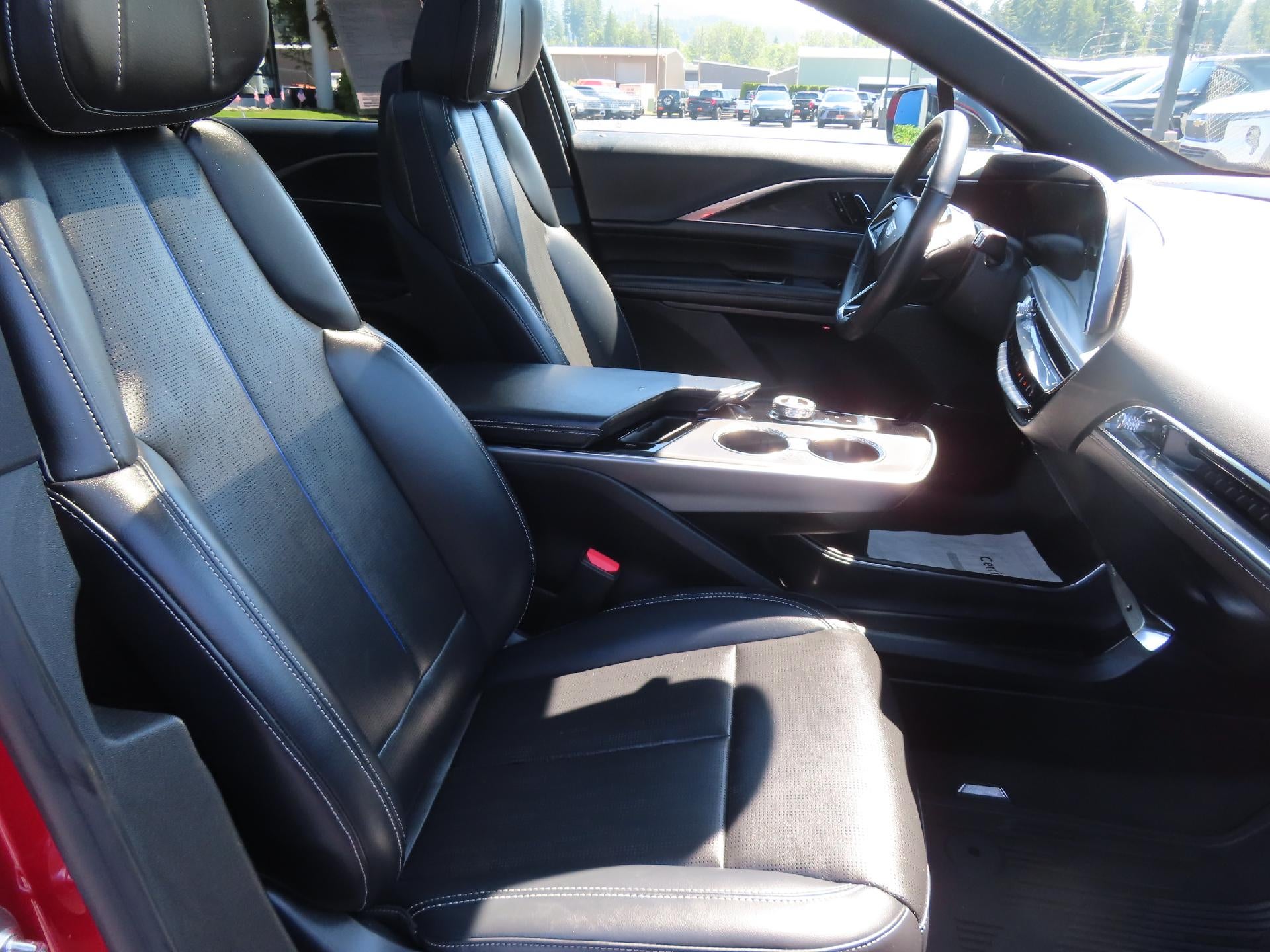 2024 Cadillac LYRIQ Luxury