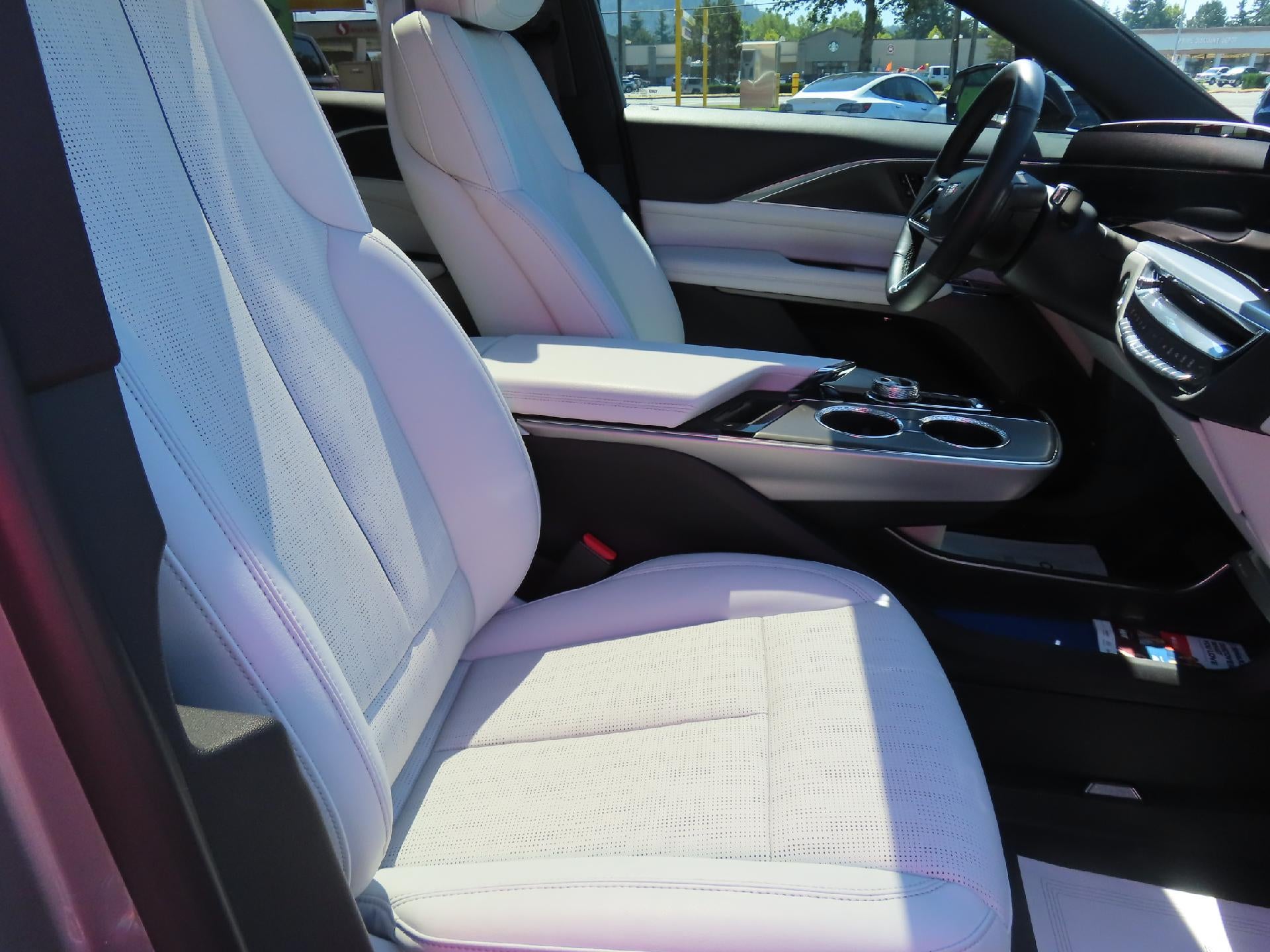 2024 Cadillac LYRIQ Luxury