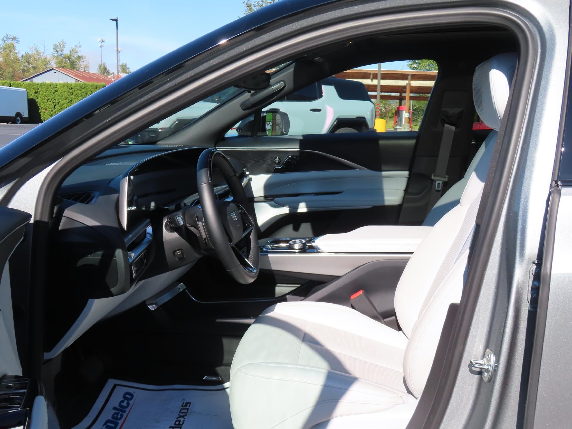 2025 Cadillac LYRIQ Luxury