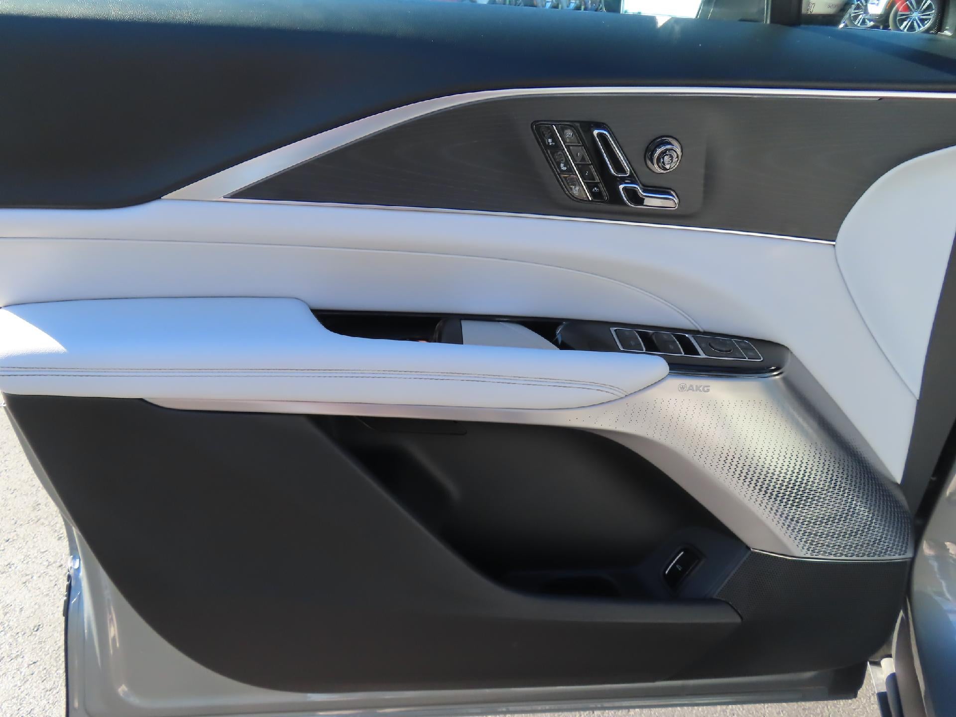 2025 Cadillac LYRIQ Luxury