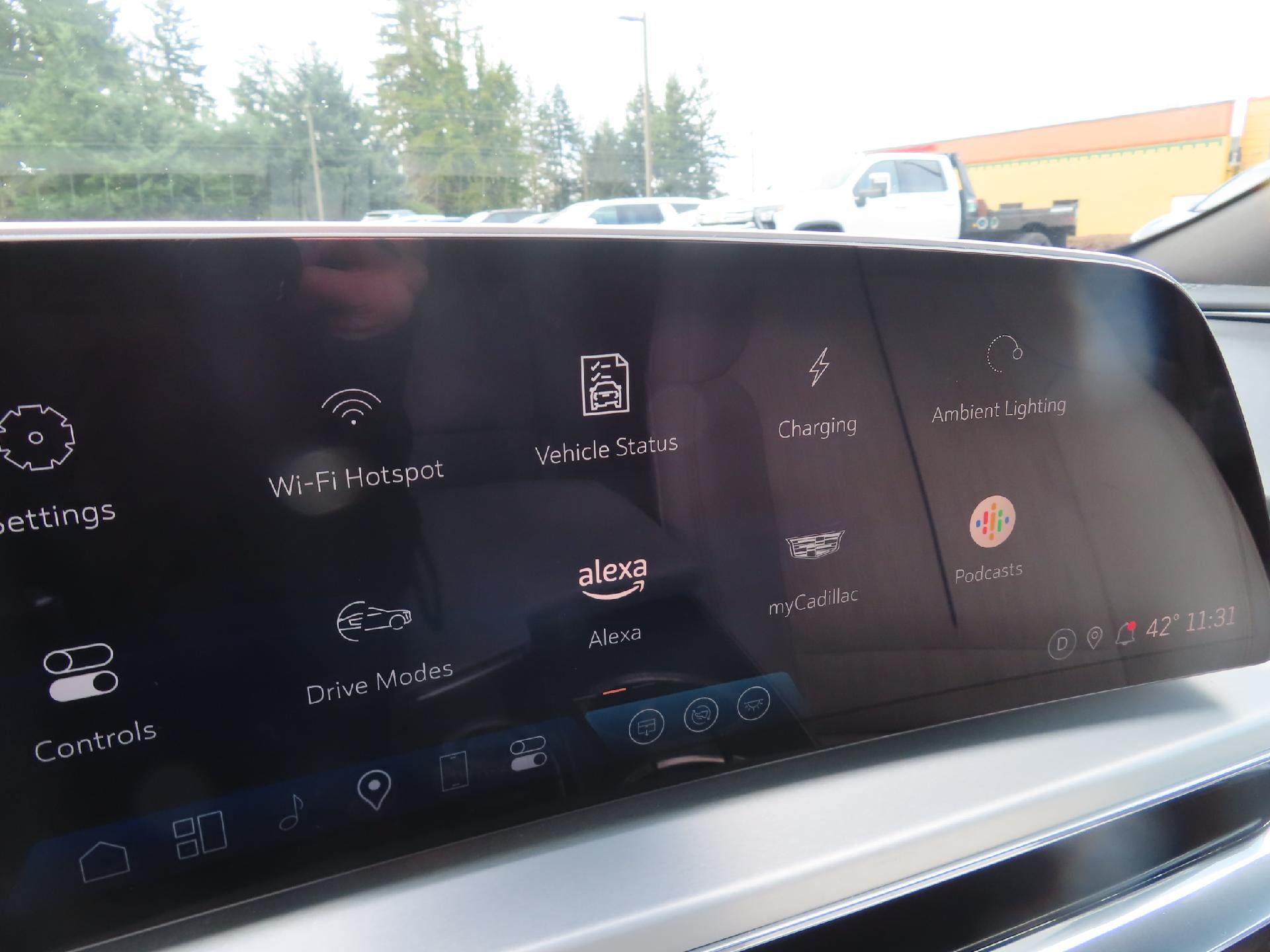 2024 Cadillac LYRIQ Luxury