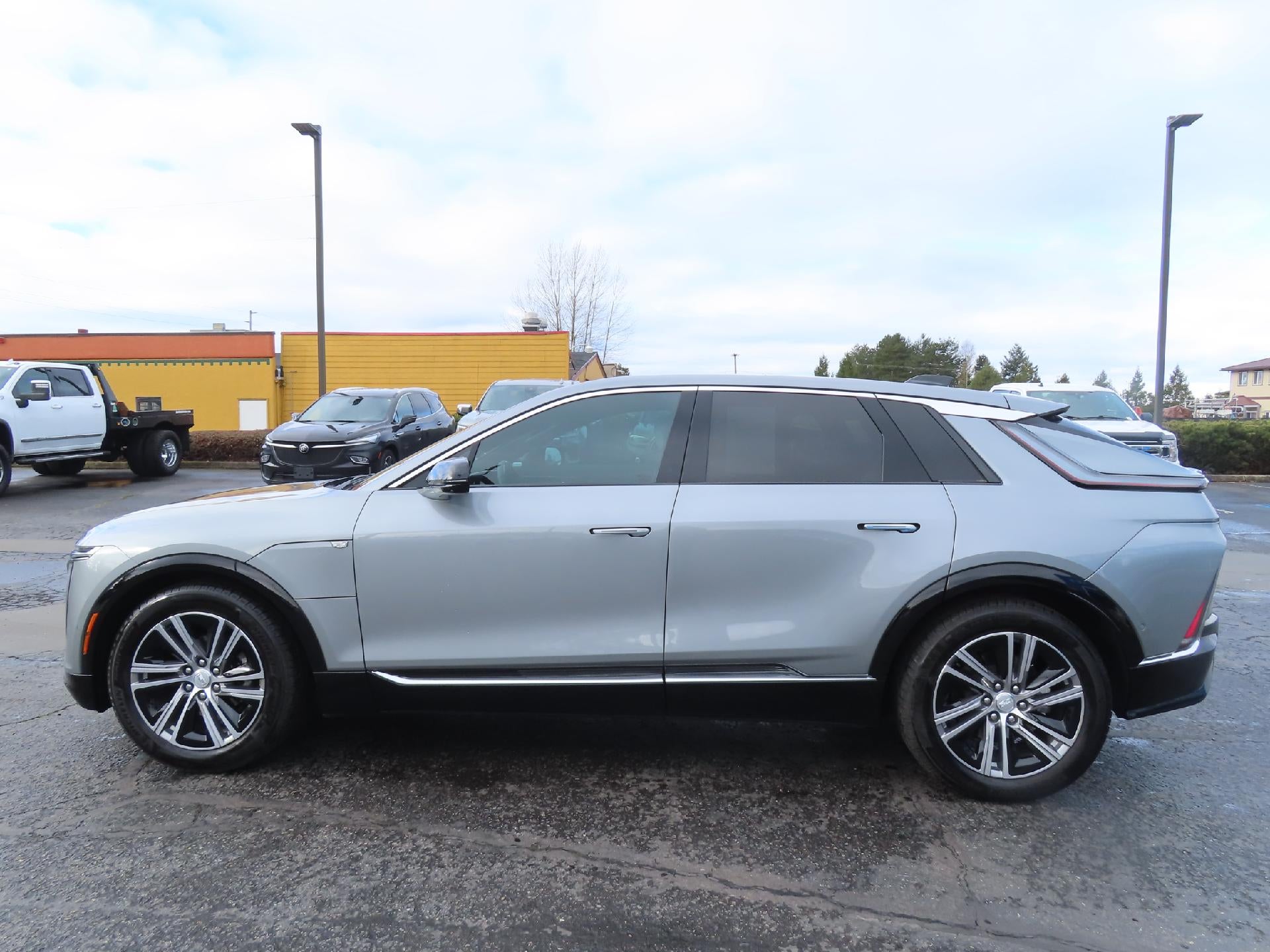 2024 Cadillac LYRIQ Luxury