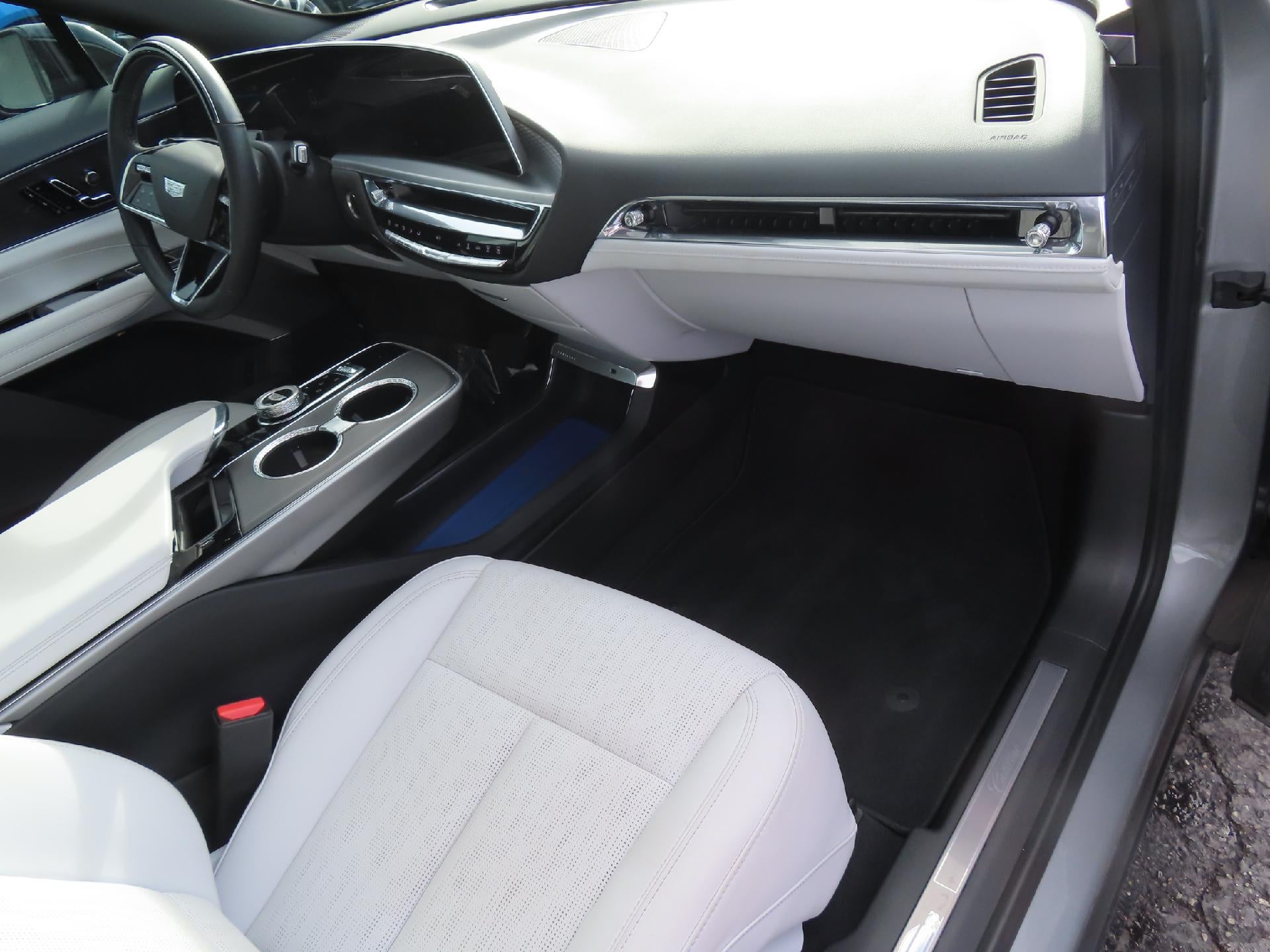 2024 Cadillac LYRIQ Luxury