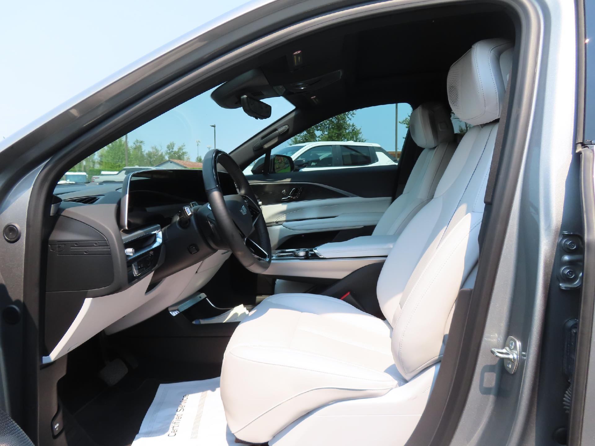 2025 Cadillac LYRIQ Luxury