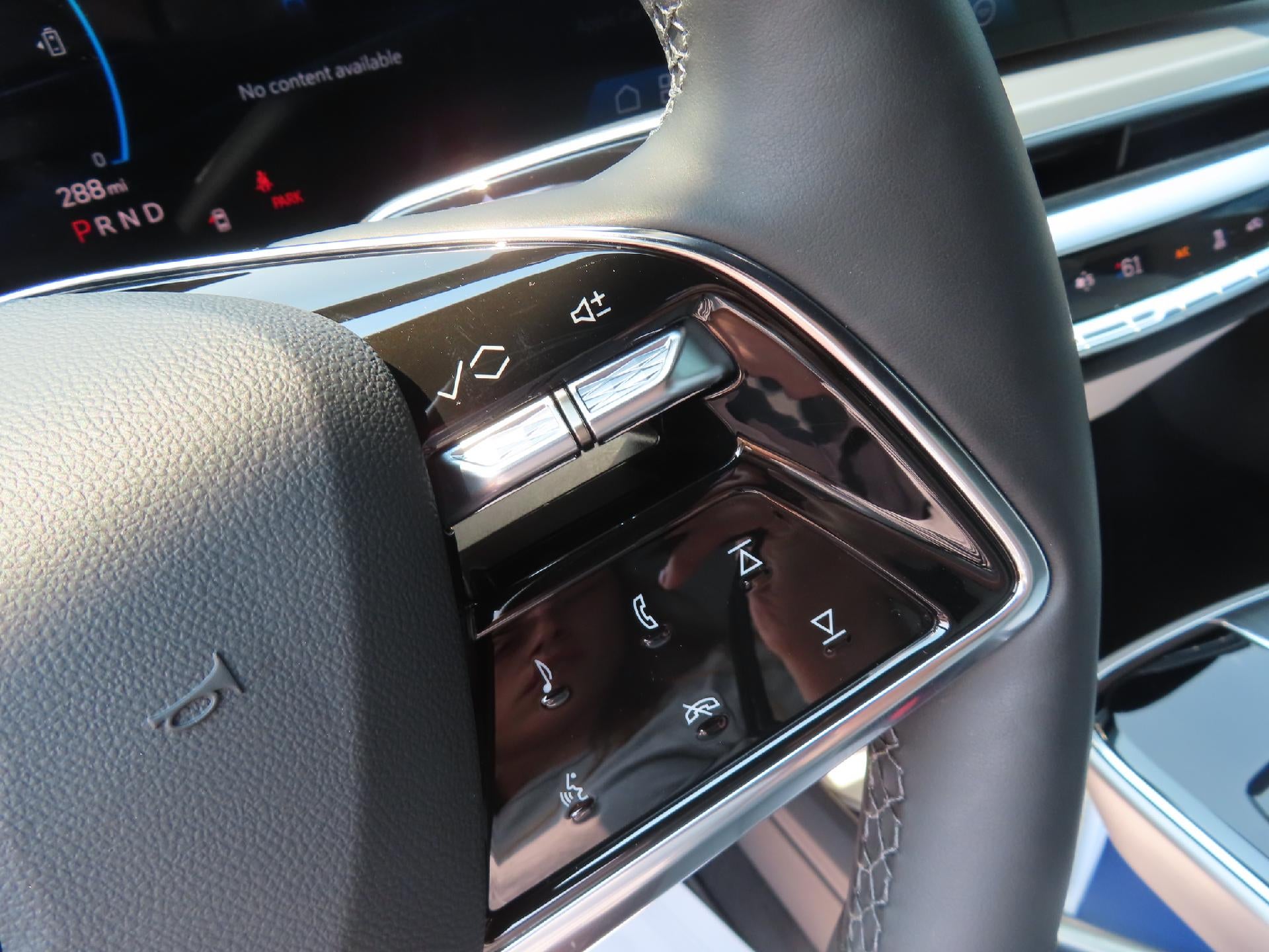 2025 Cadillac LYRIQ Luxury