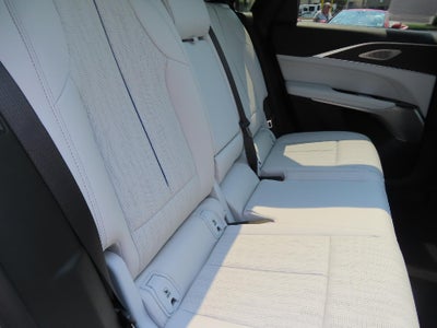 2025 Cadillac LYRIQ Luxury