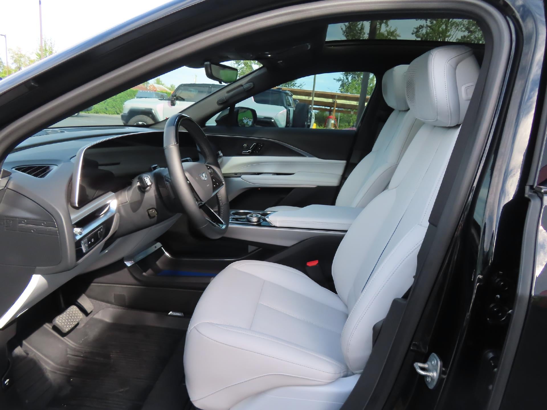2025 Cadillac LYRIQ Luxury