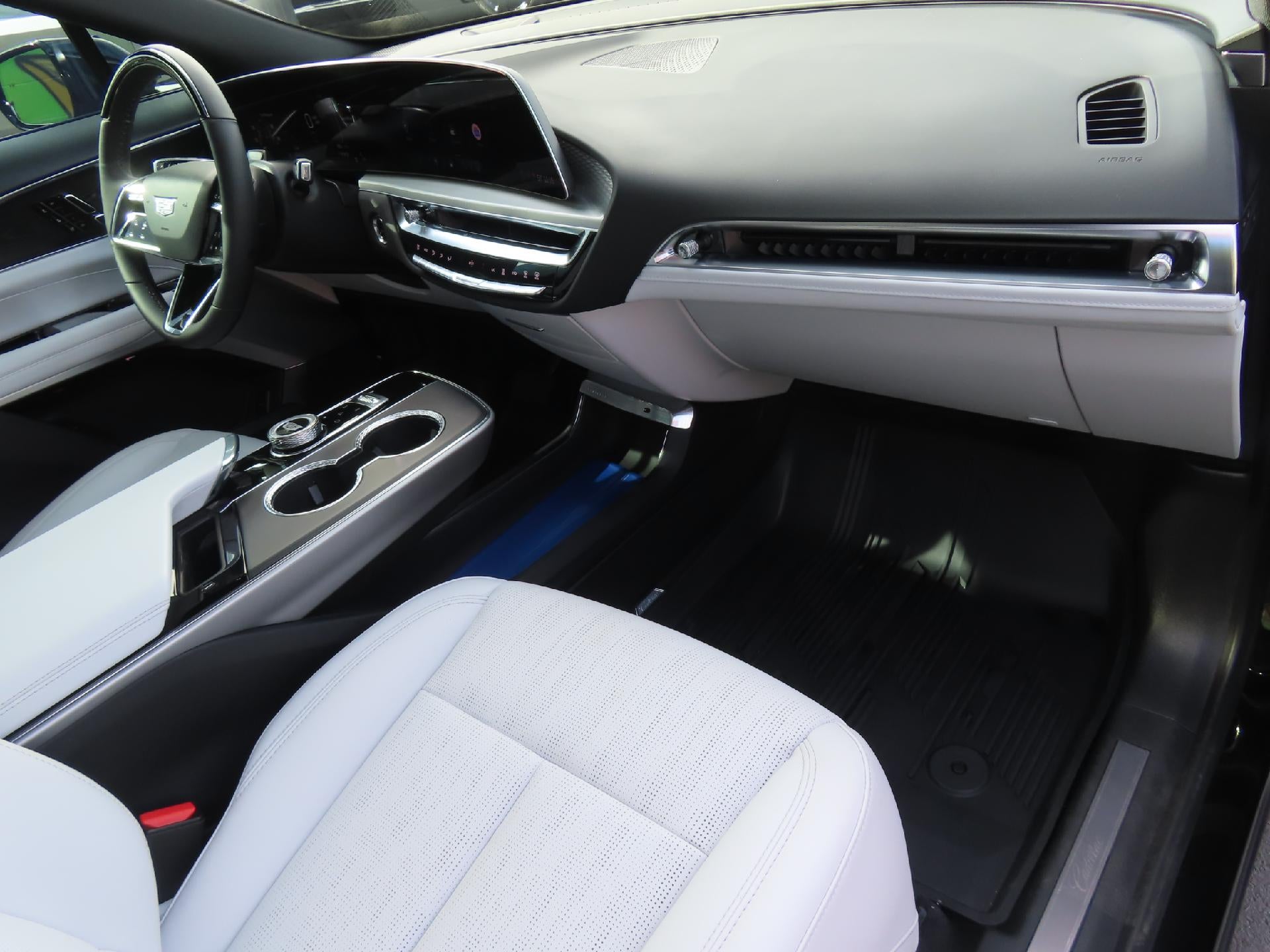 2025 Cadillac LYRIQ Luxury