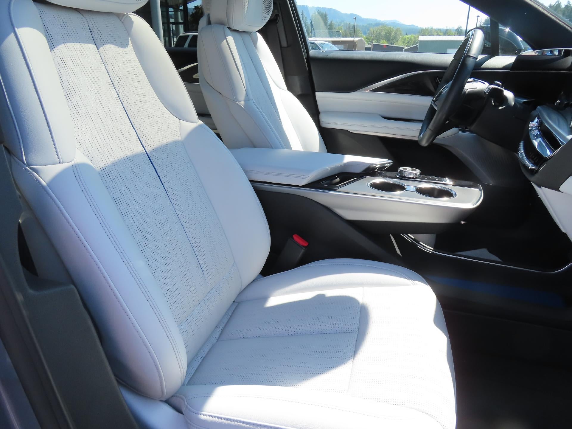 2024 Cadillac LYRIQ Luxury