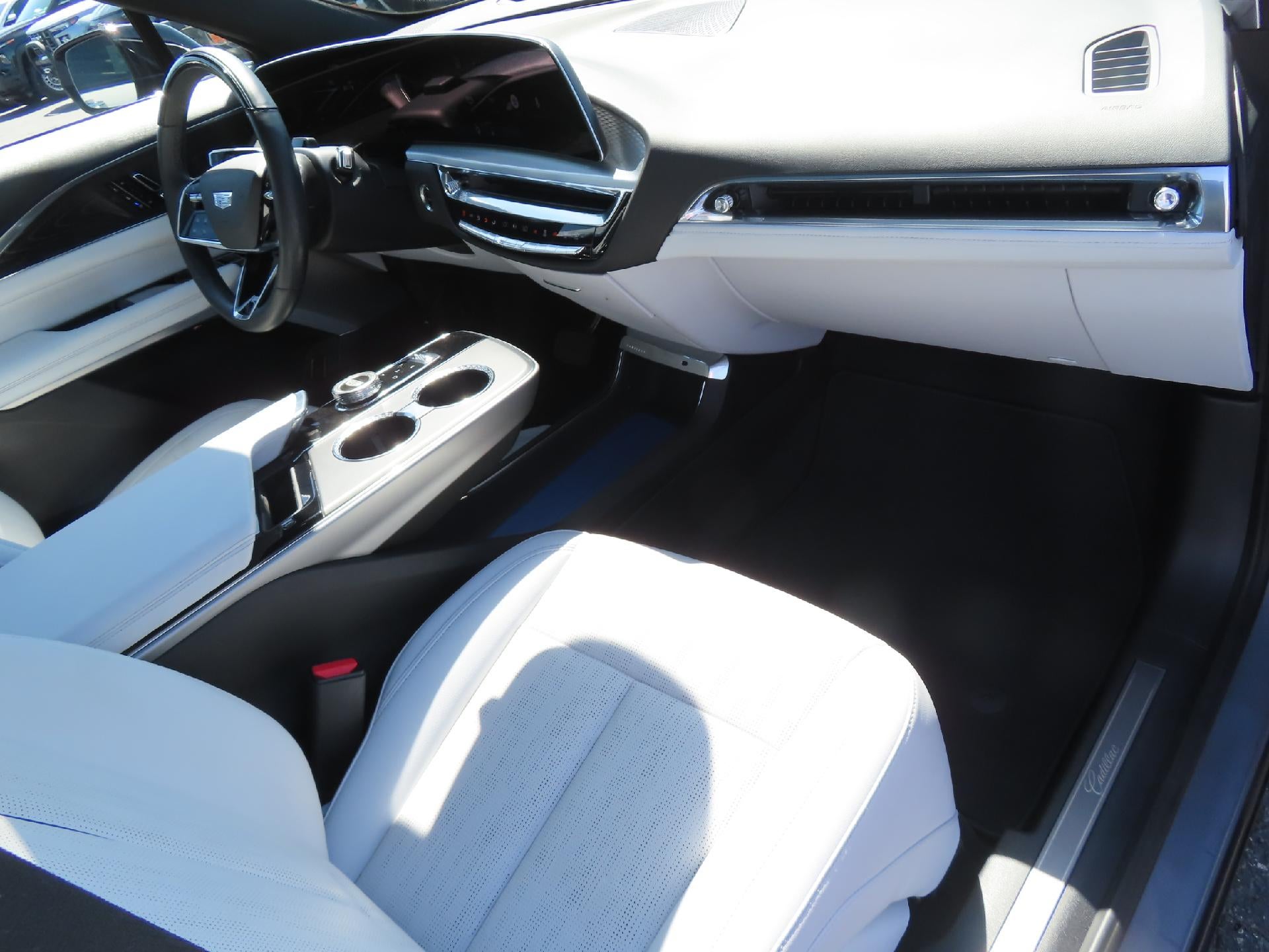 2024 Cadillac LYRIQ Luxury