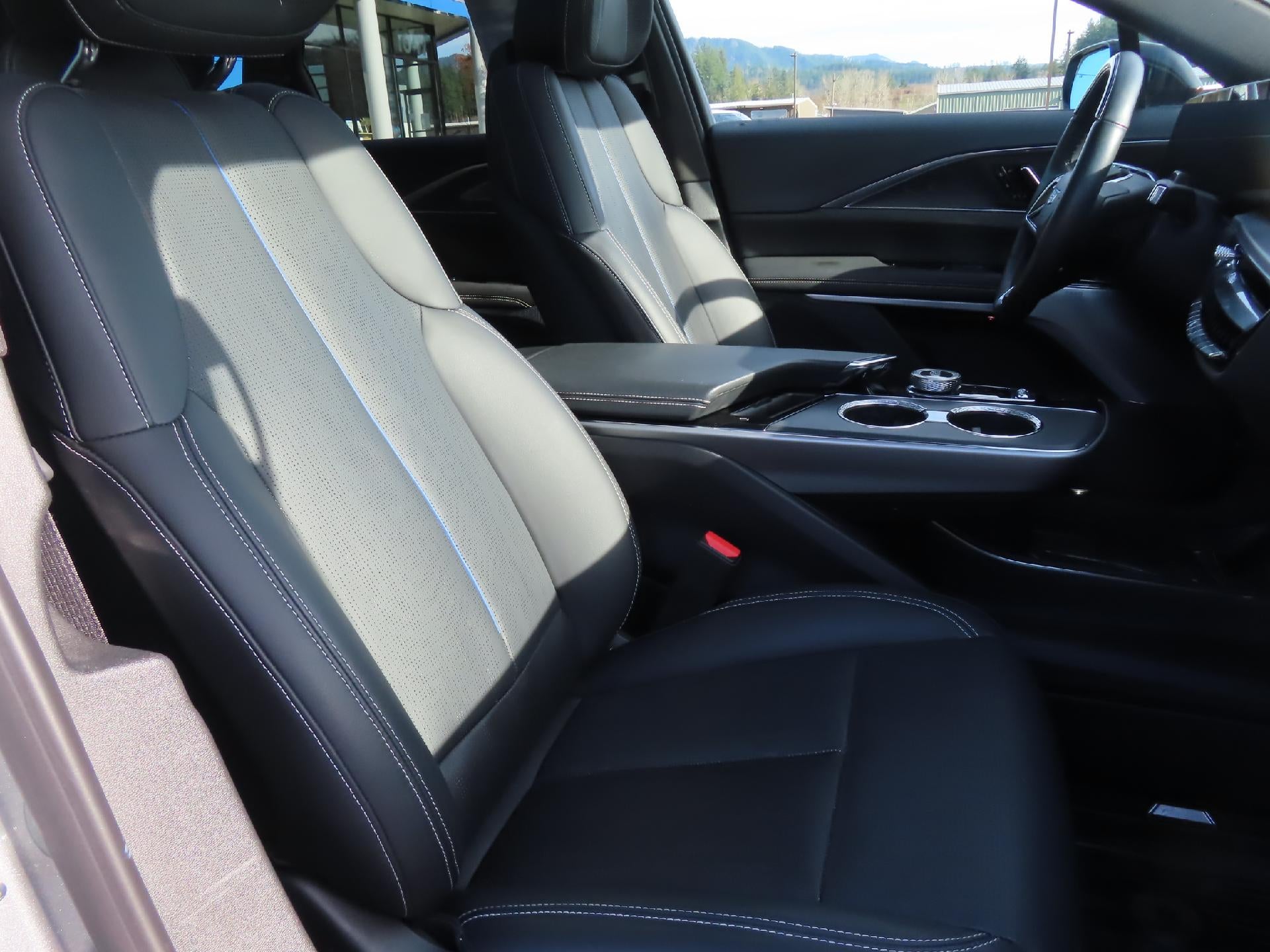 2024 Cadillac LYRIQ Luxury