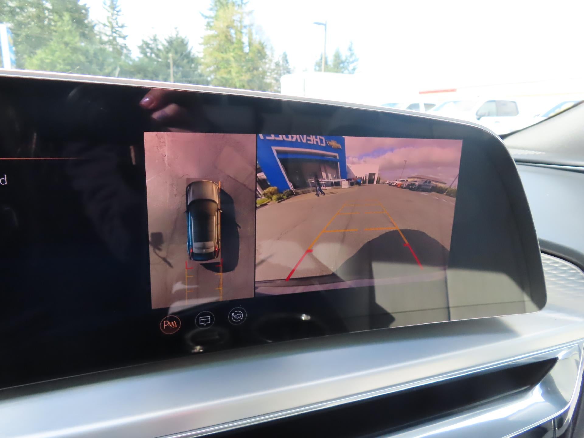 2024 Cadillac LYRIQ Sport