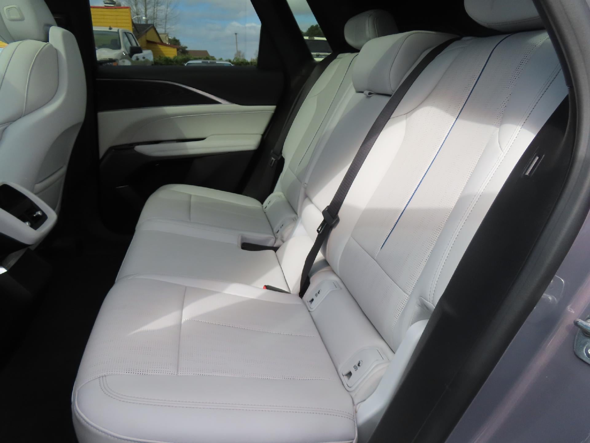 2024 Cadillac LYRIQ Sport