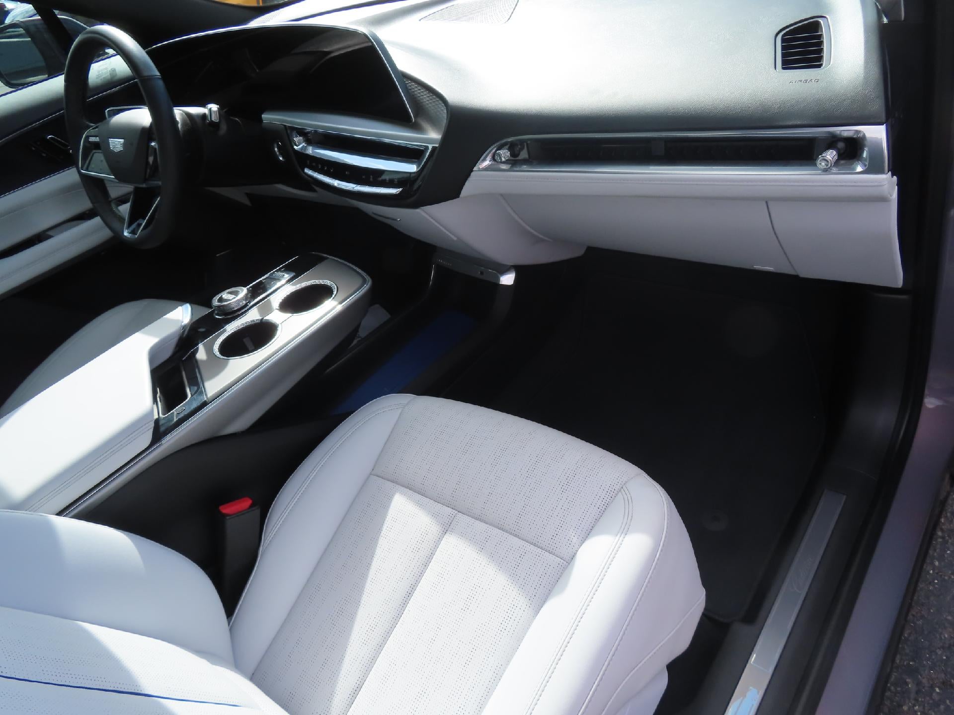 2024 Cadillac LYRIQ Sport