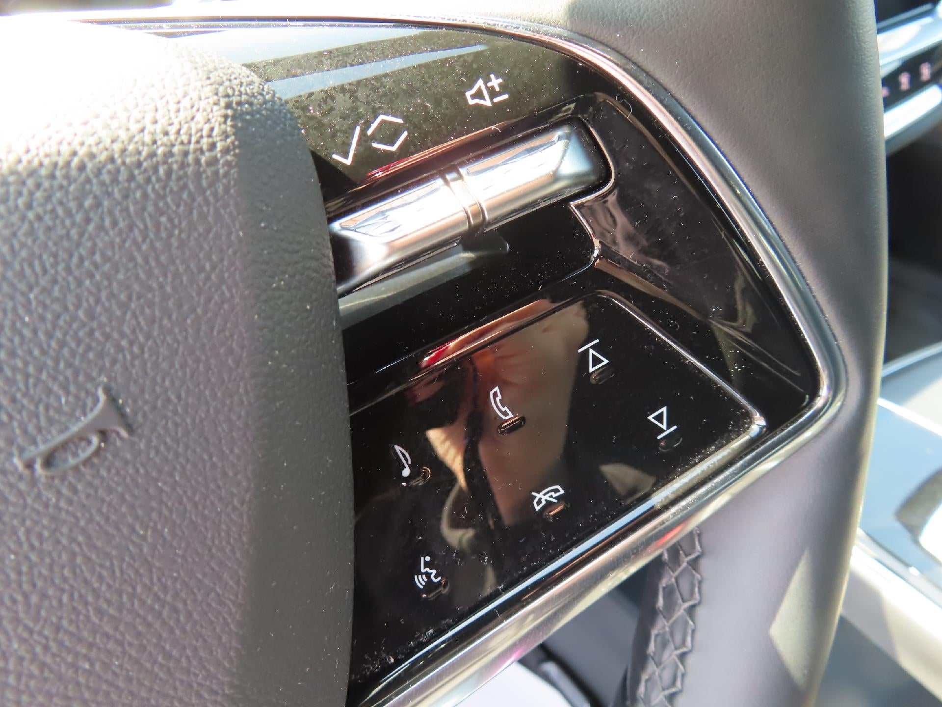 2025 Cadillac LYRIQ Luxury