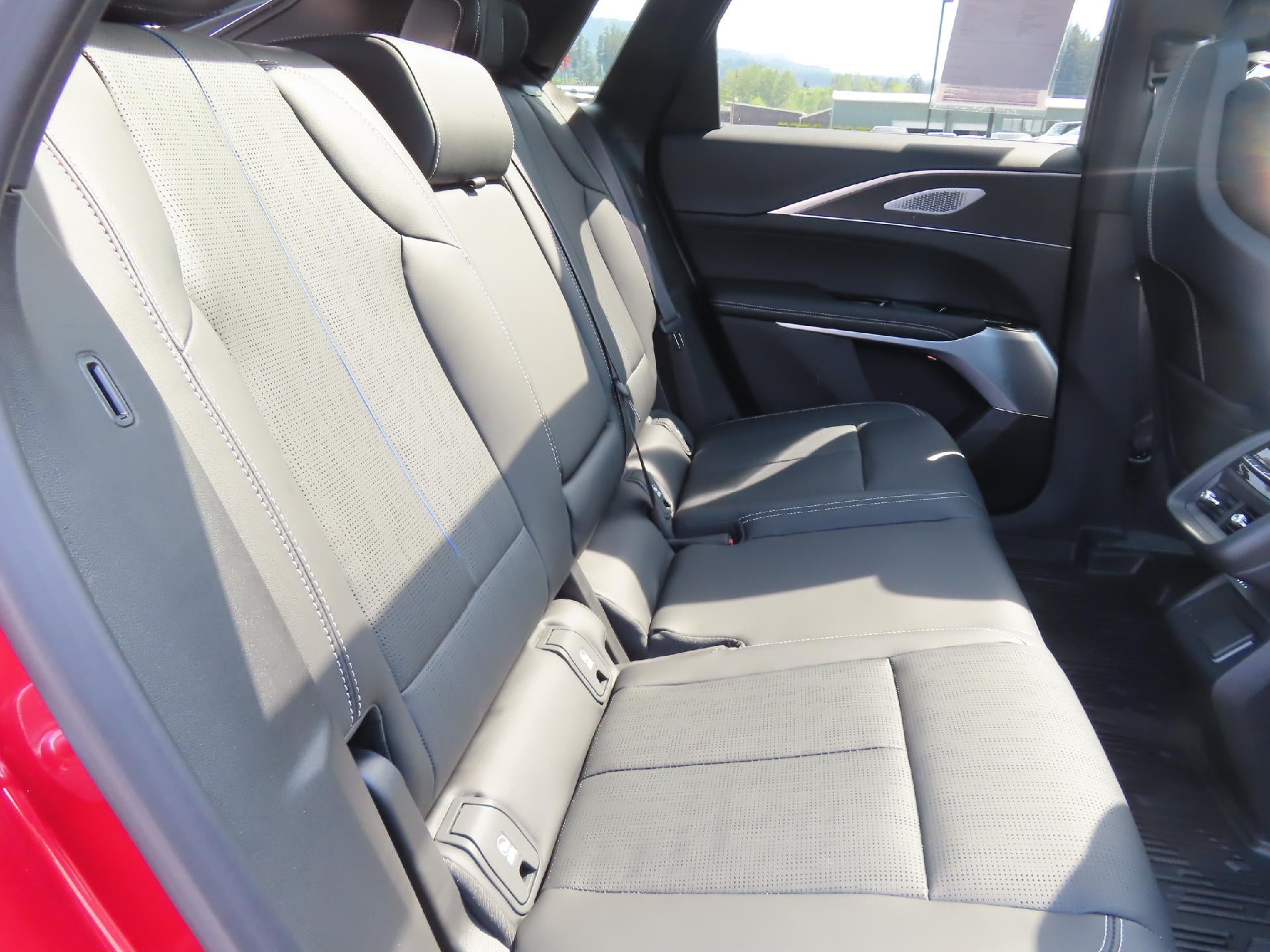 2025 Cadillac LYRIQ Luxury