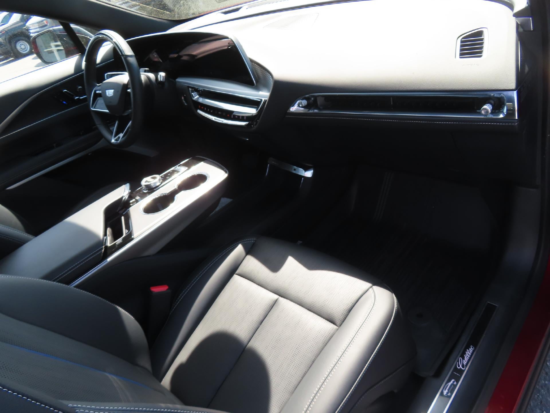 2025 Cadillac LYRIQ Luxury