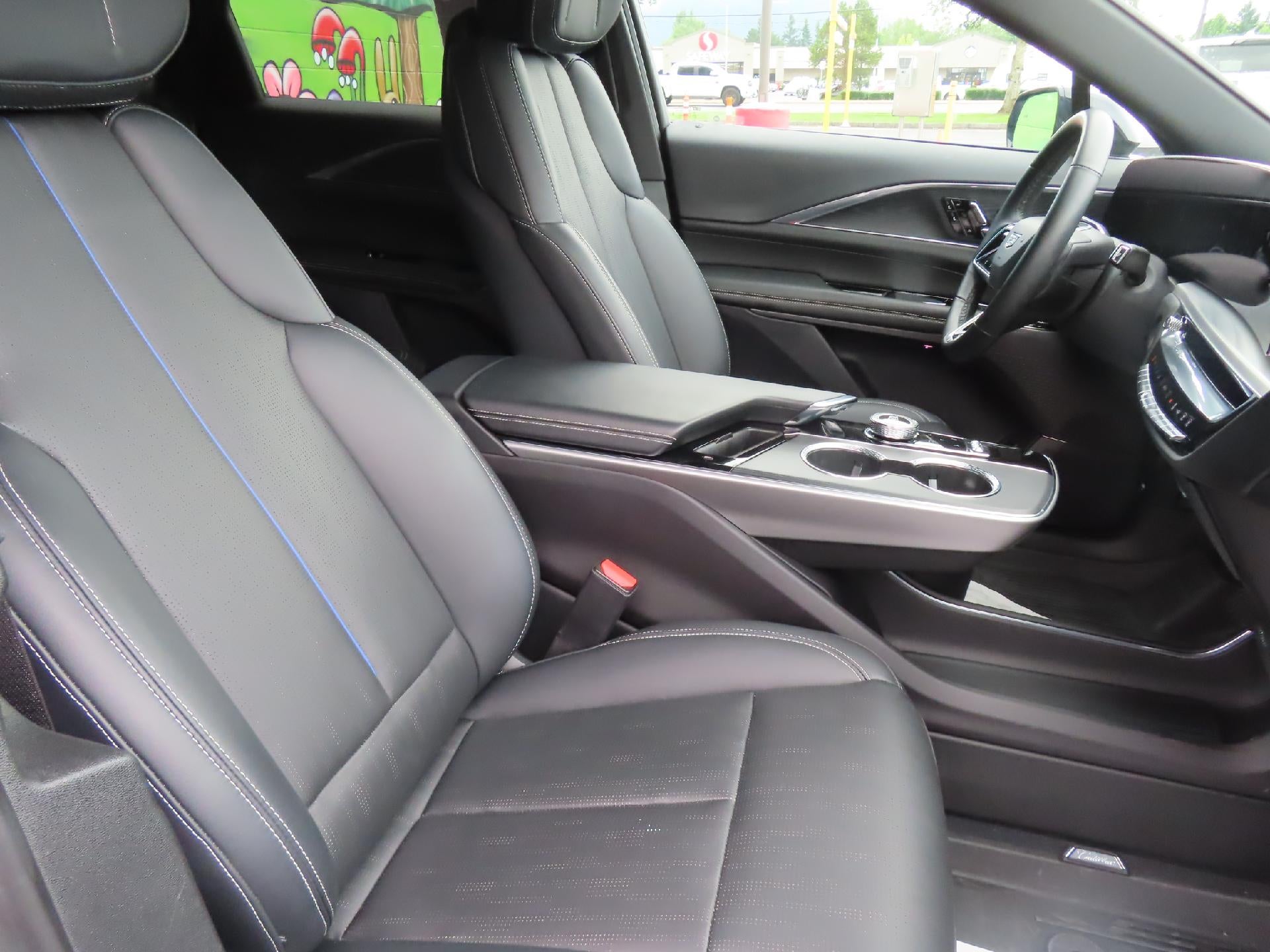 2024 Cadillac LYRIQ Sport