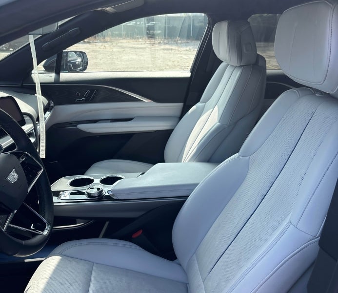 2024 Cadillac LYRIQ Sport