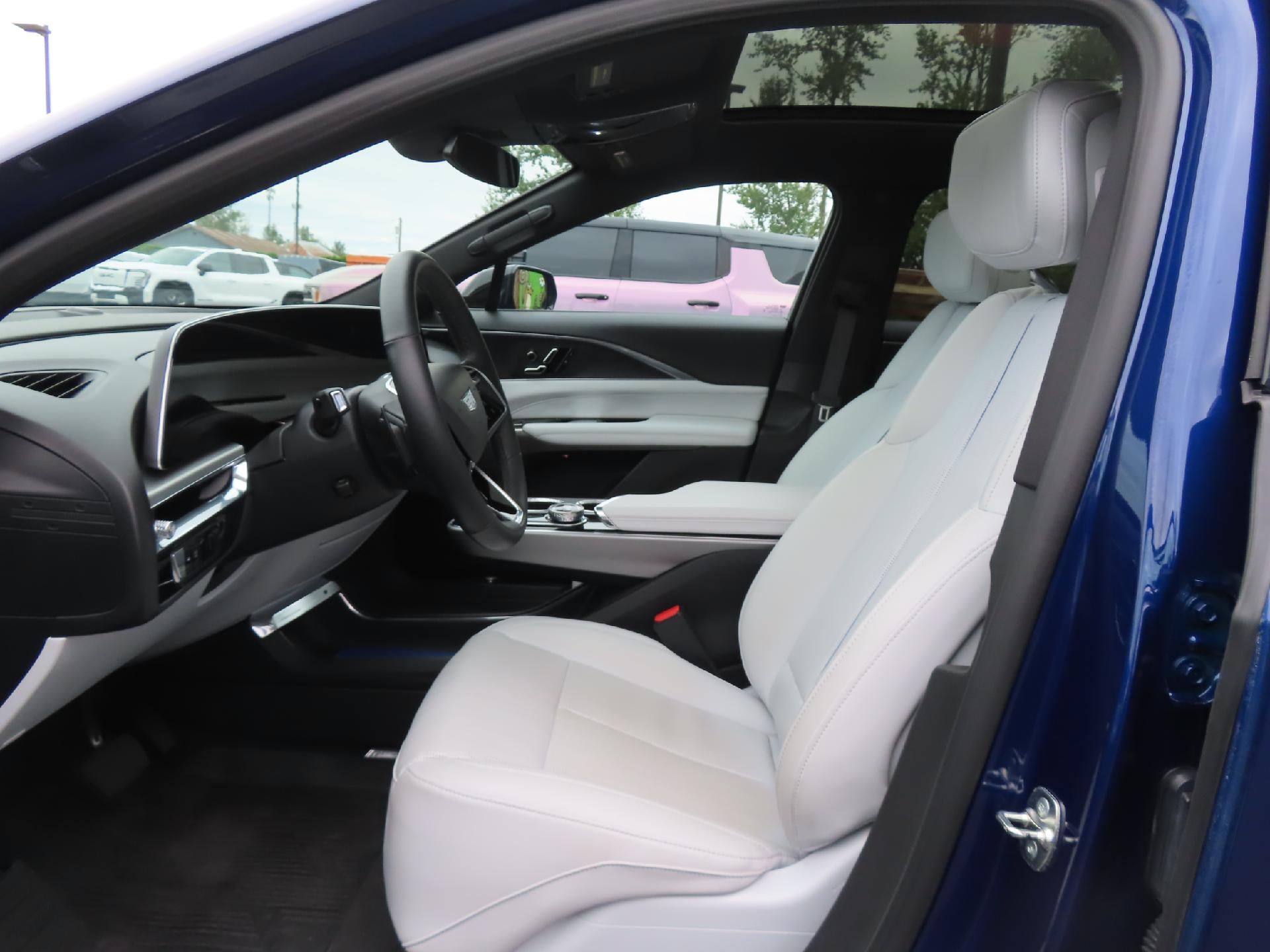 2024 Cadillac LYRIQ Sport
