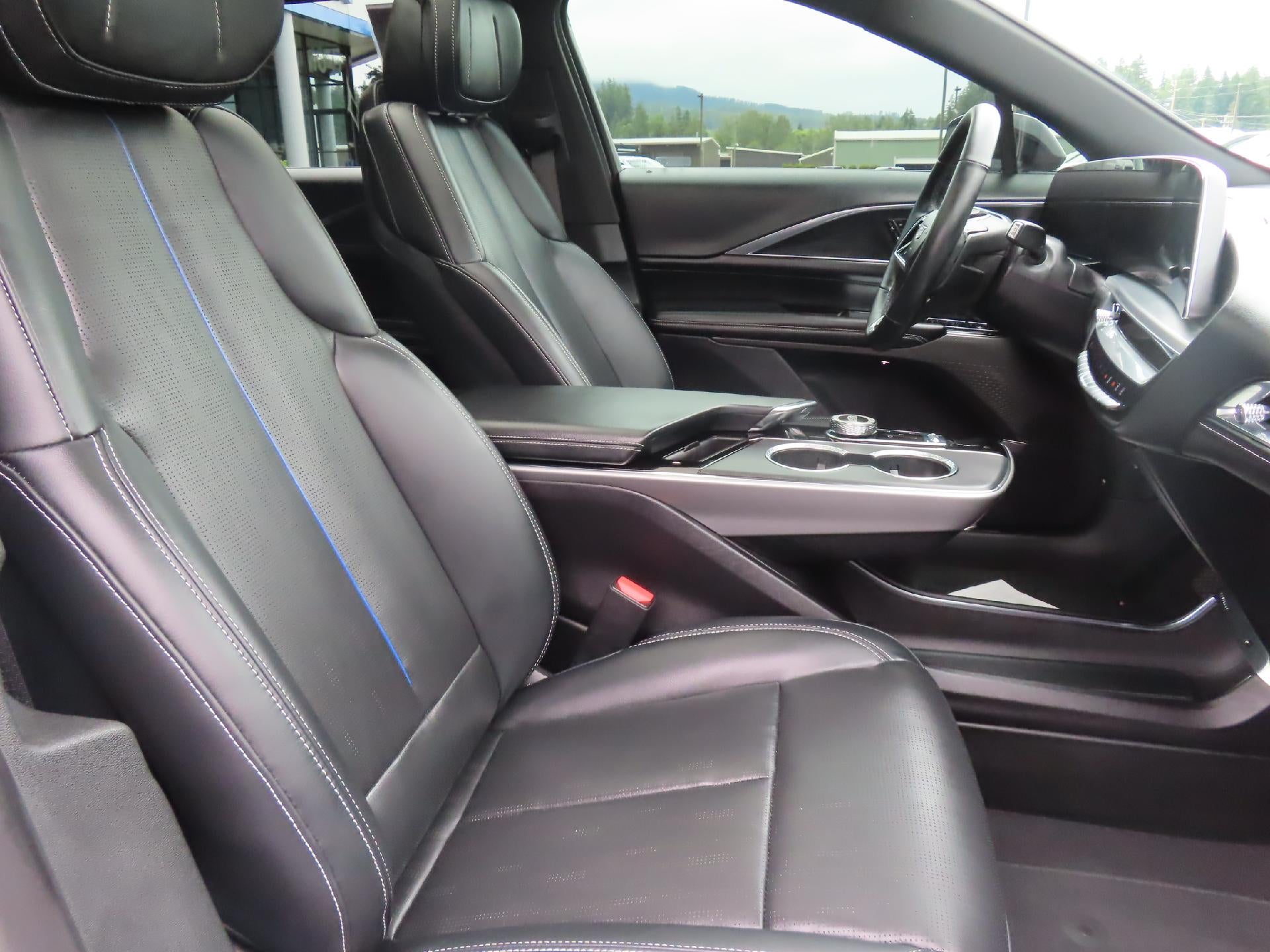 2024 Cadillac LYRIQ Sport