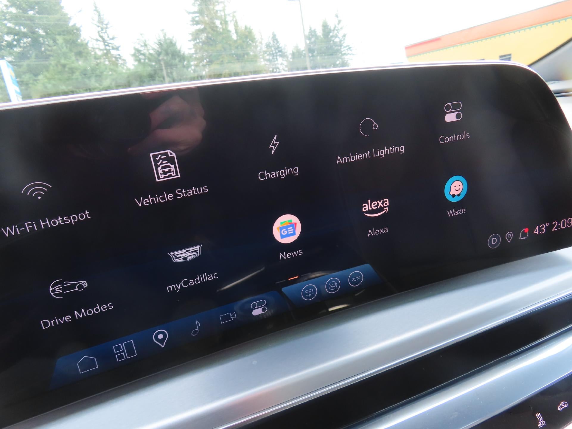 2024 Cadillac LYRIQ Sport