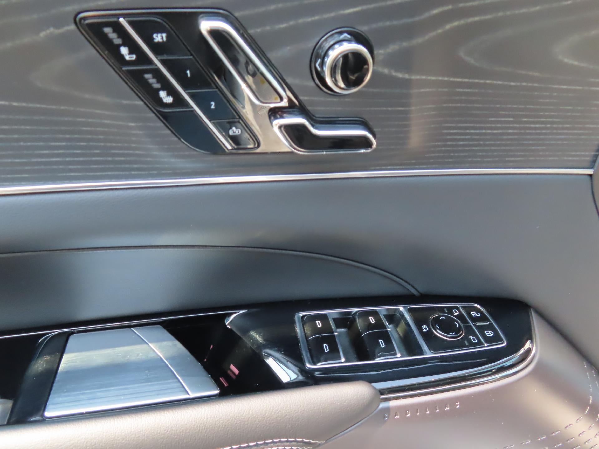 2024 Cadillac LYRIQ Sport