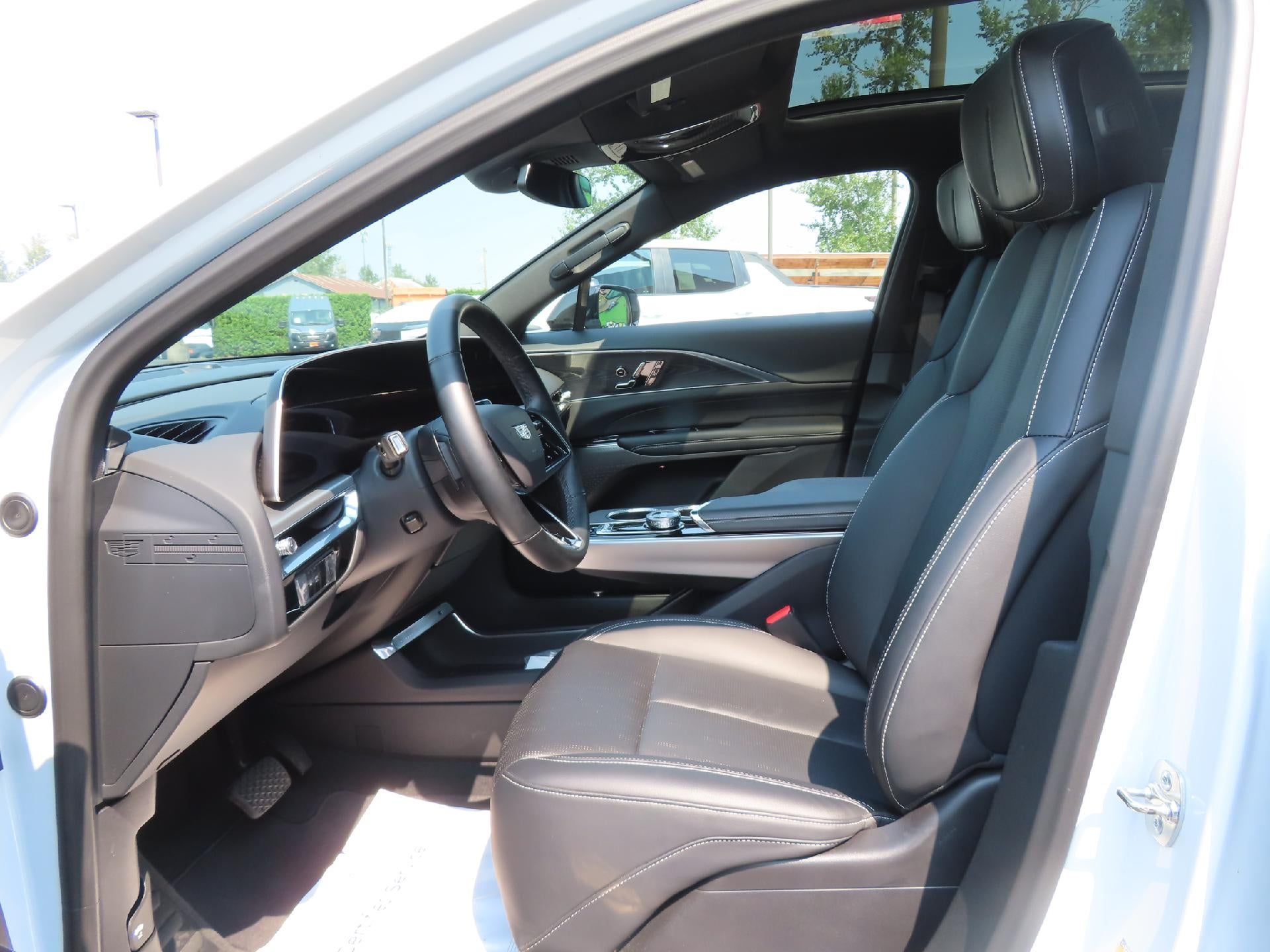2024 Cadillac LYRIQ Sport