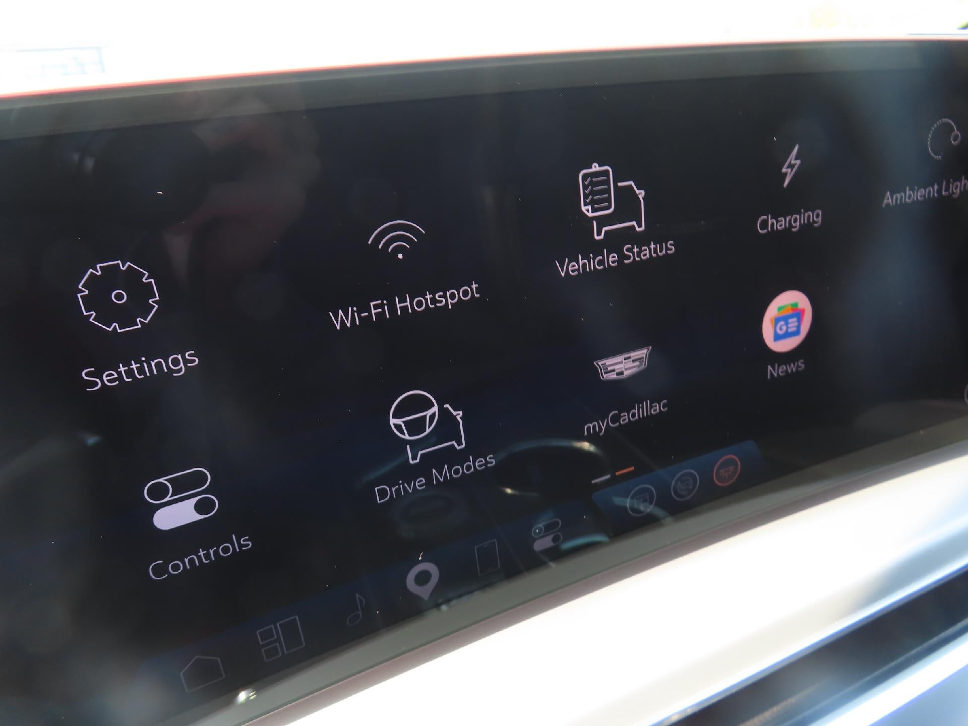 2024 Cadillac LYRIQ Sport