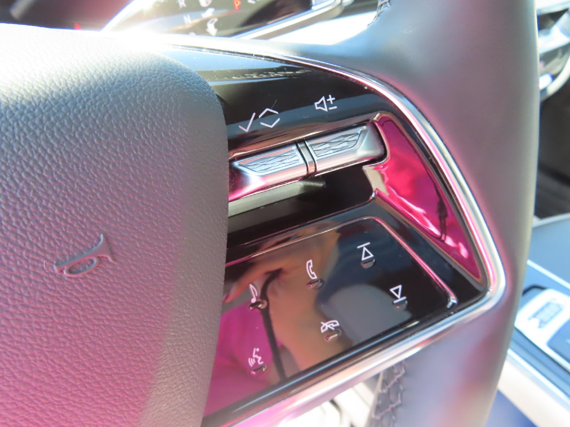 2025 Cadillac LYRIQ Sport