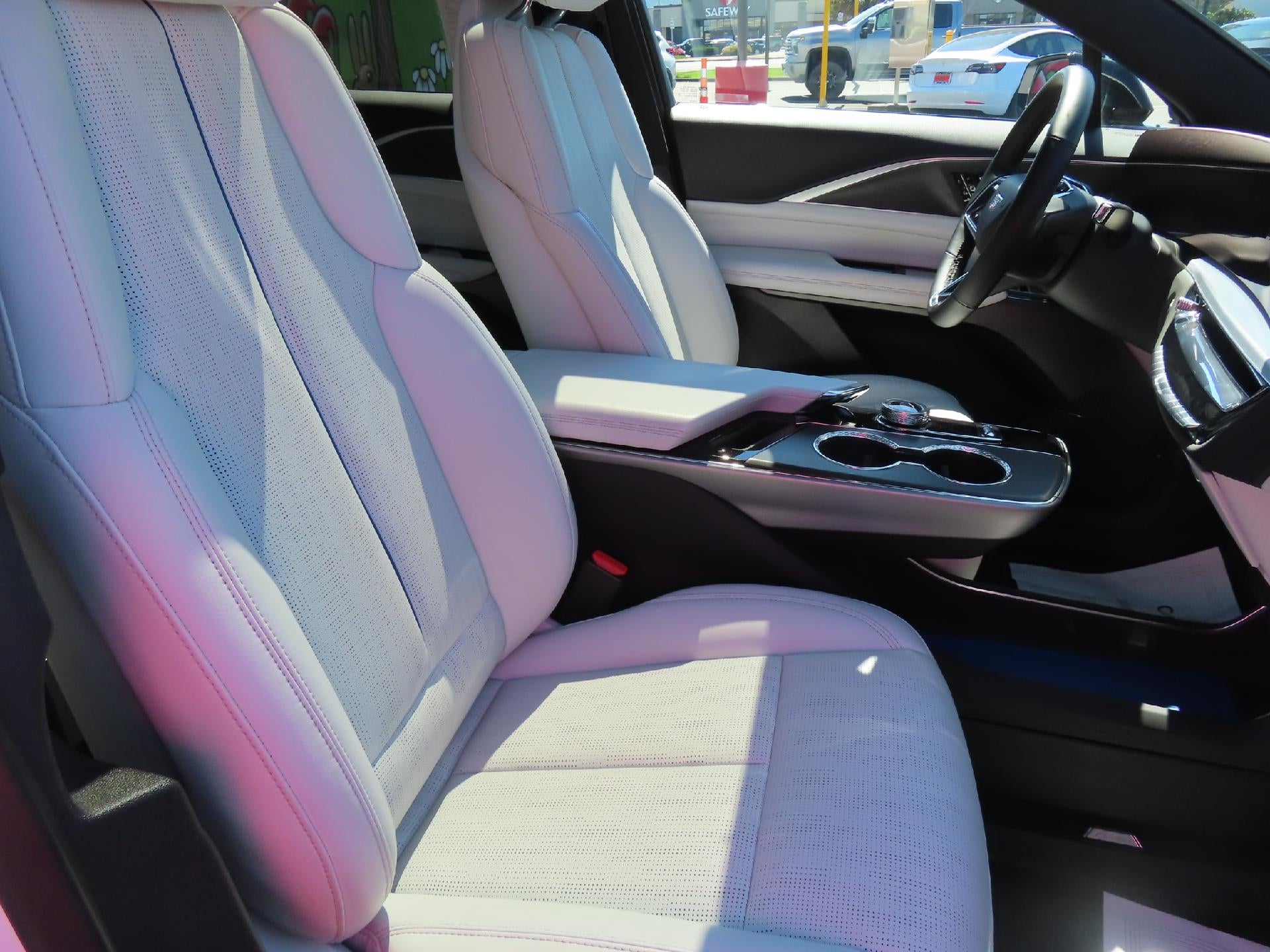 2025 Cadillac LYRIQ Sport