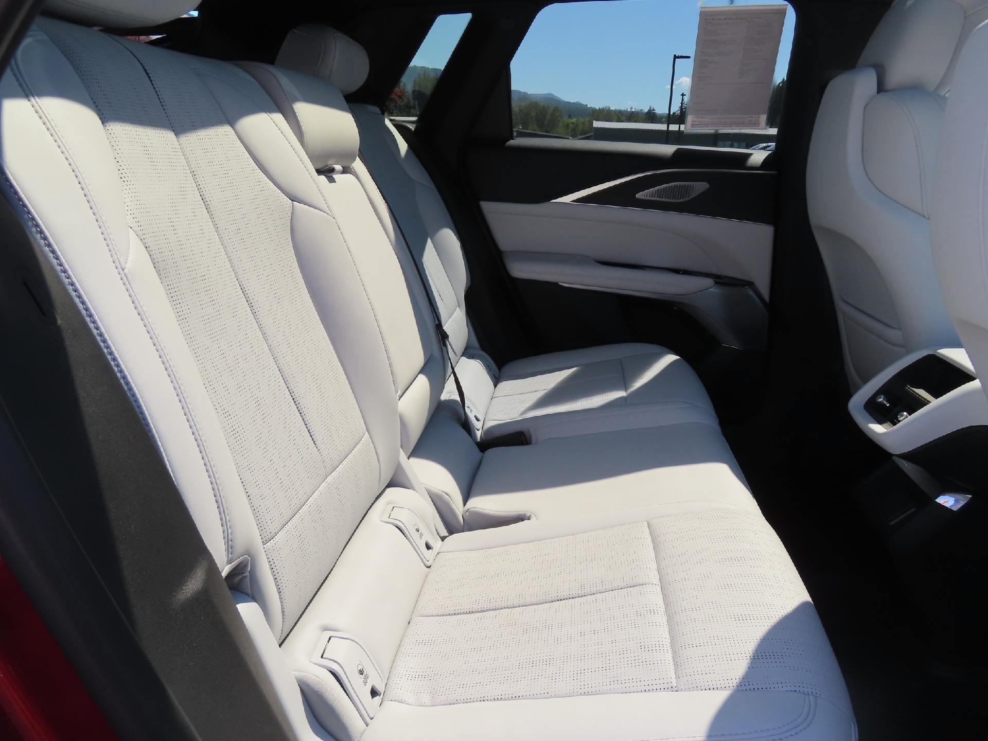 2024 Cadillac LYRIQ Sport
