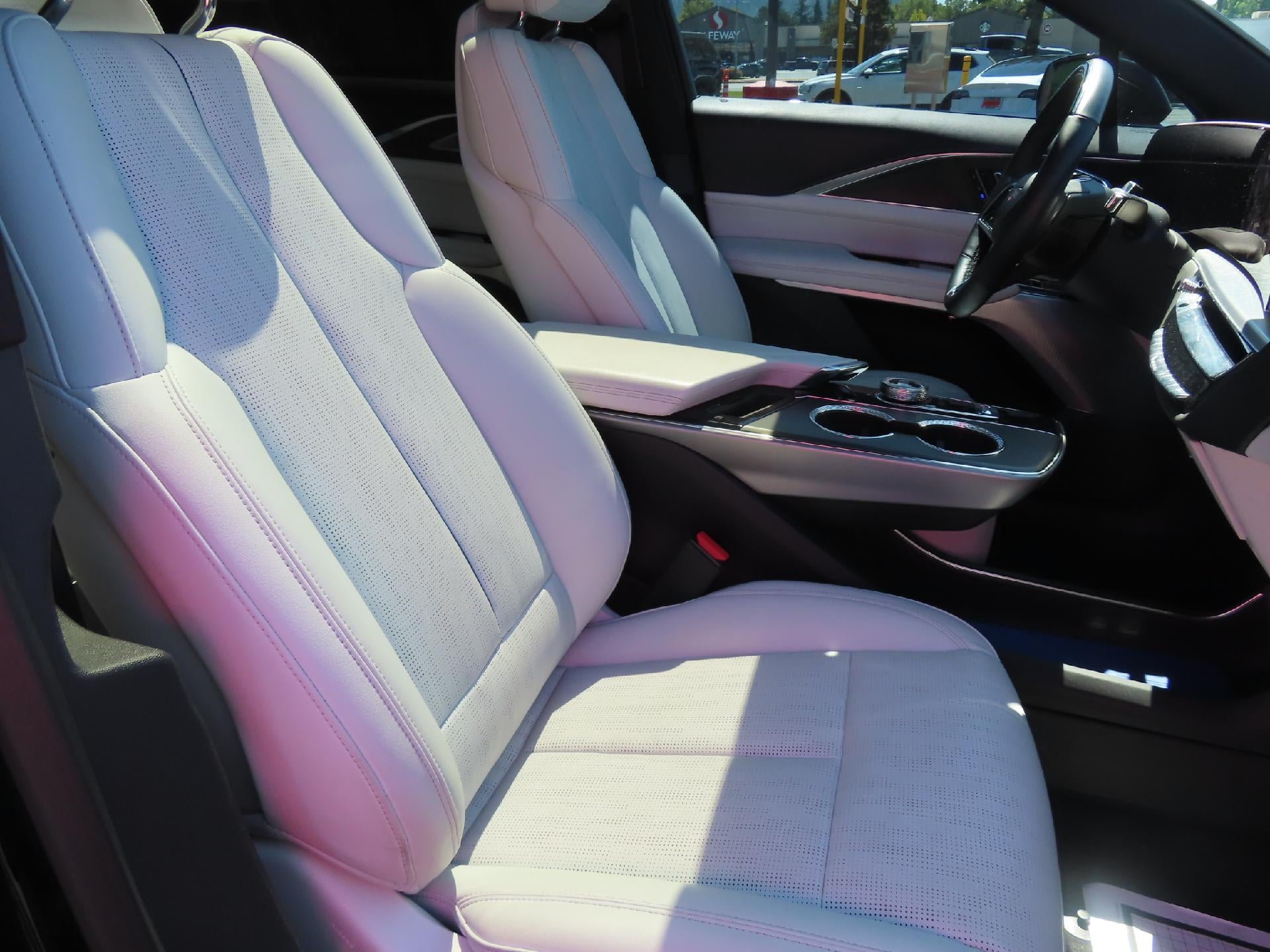 2024 Cadillac LYRIQ Sport