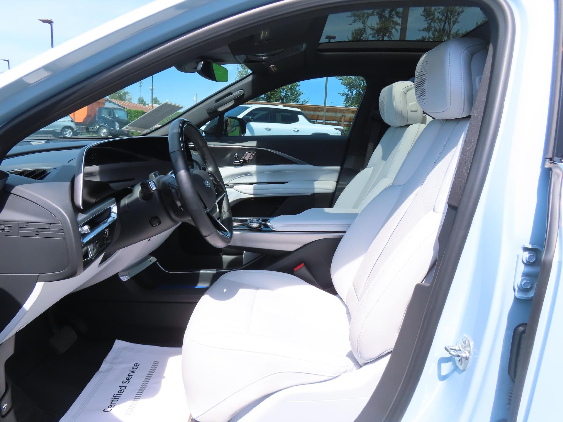 2024 Cadillac LYRIQ Sport