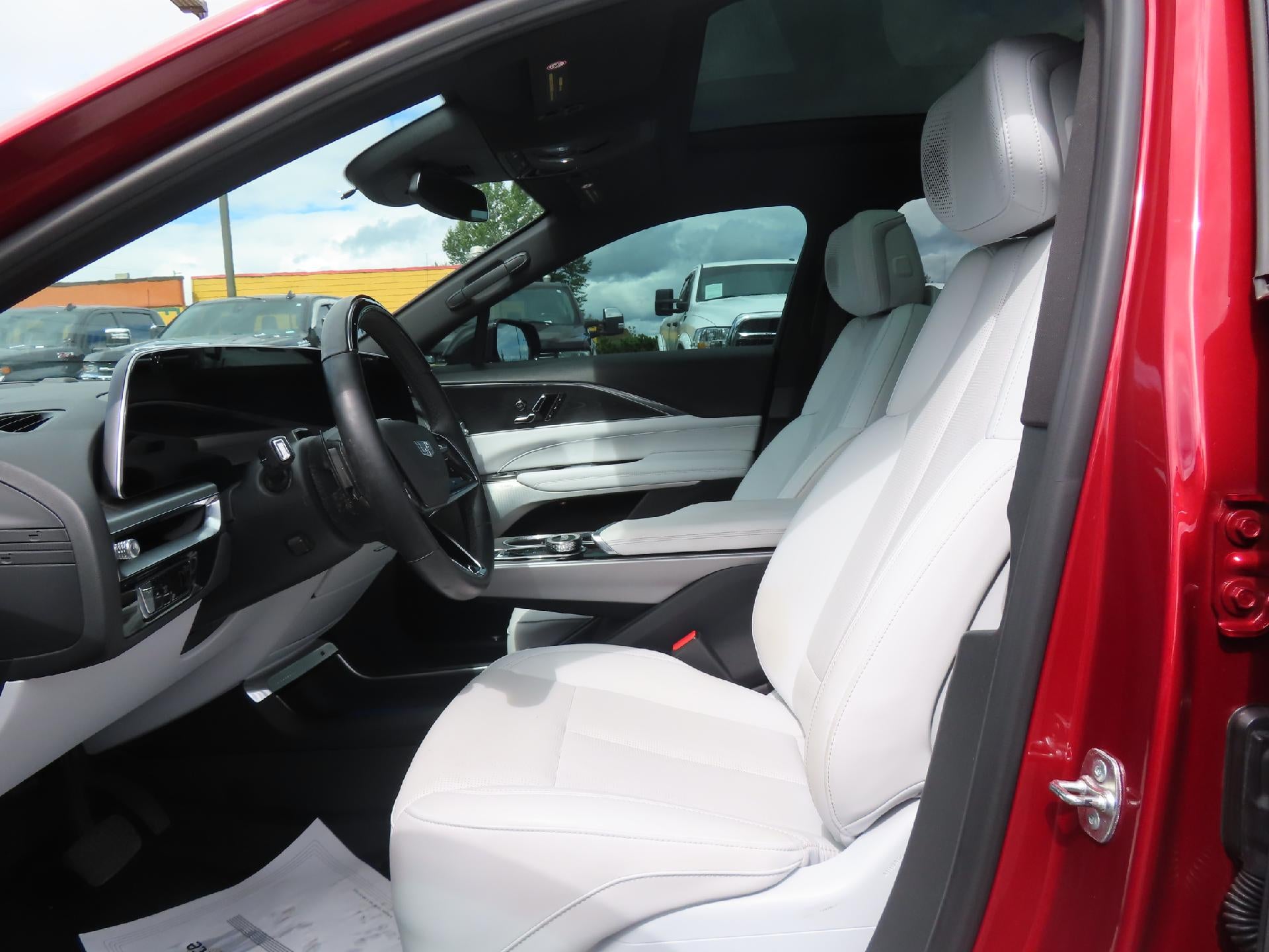 2024 Cadillac LYRIQ Sport