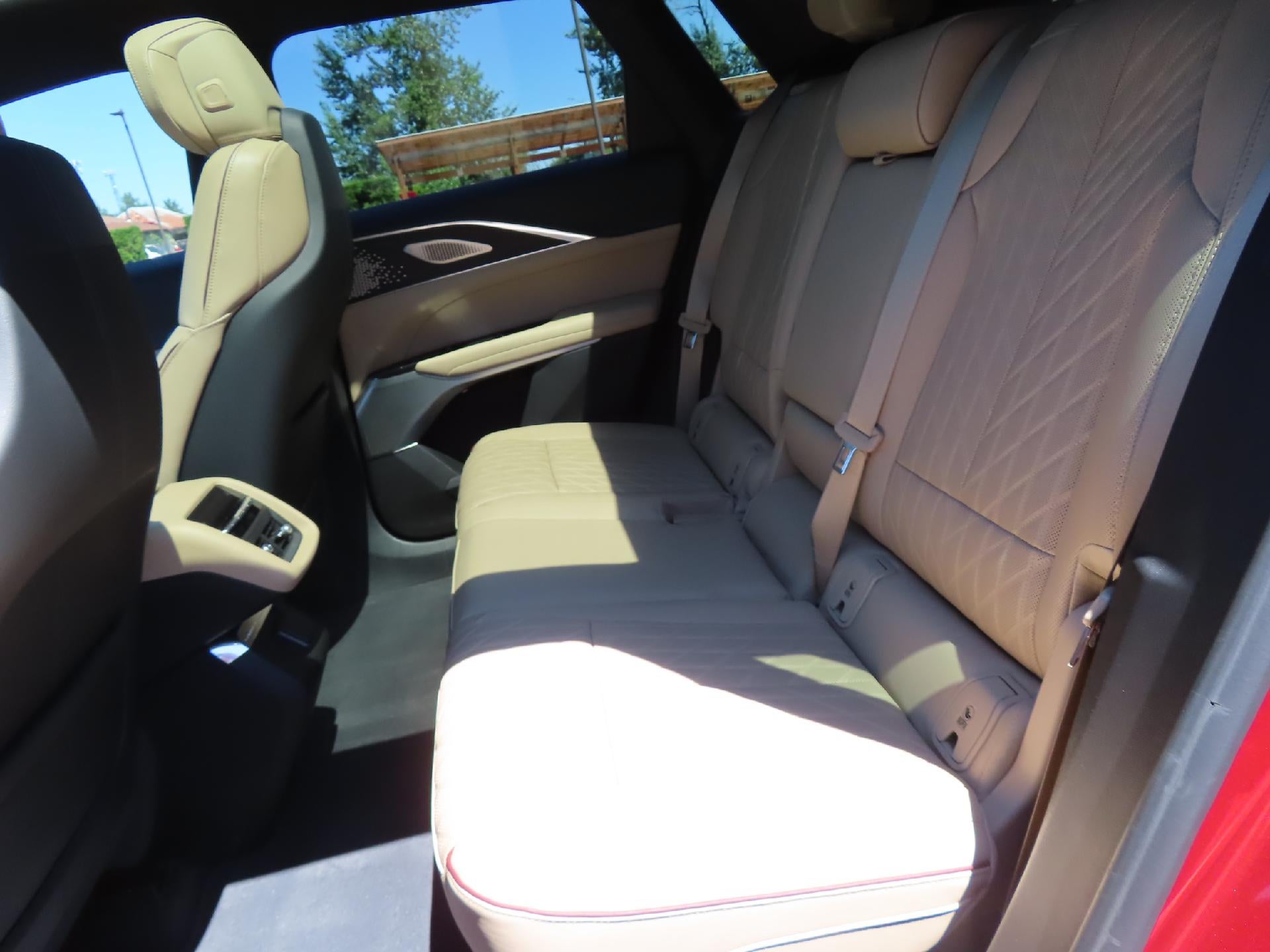 2024 Cadillac LYRIQ Sport