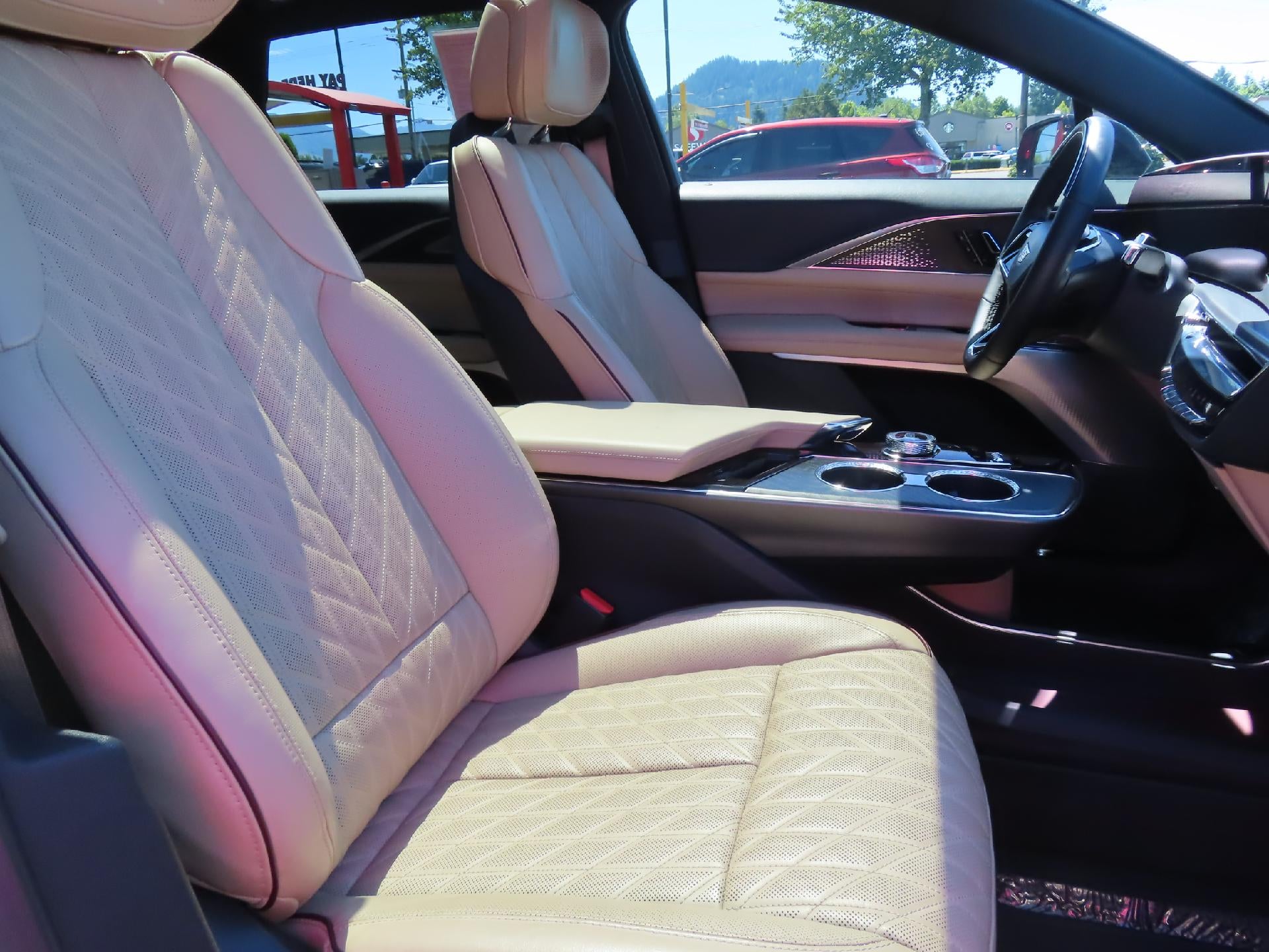2024 Cadillac LYRIQ Sport