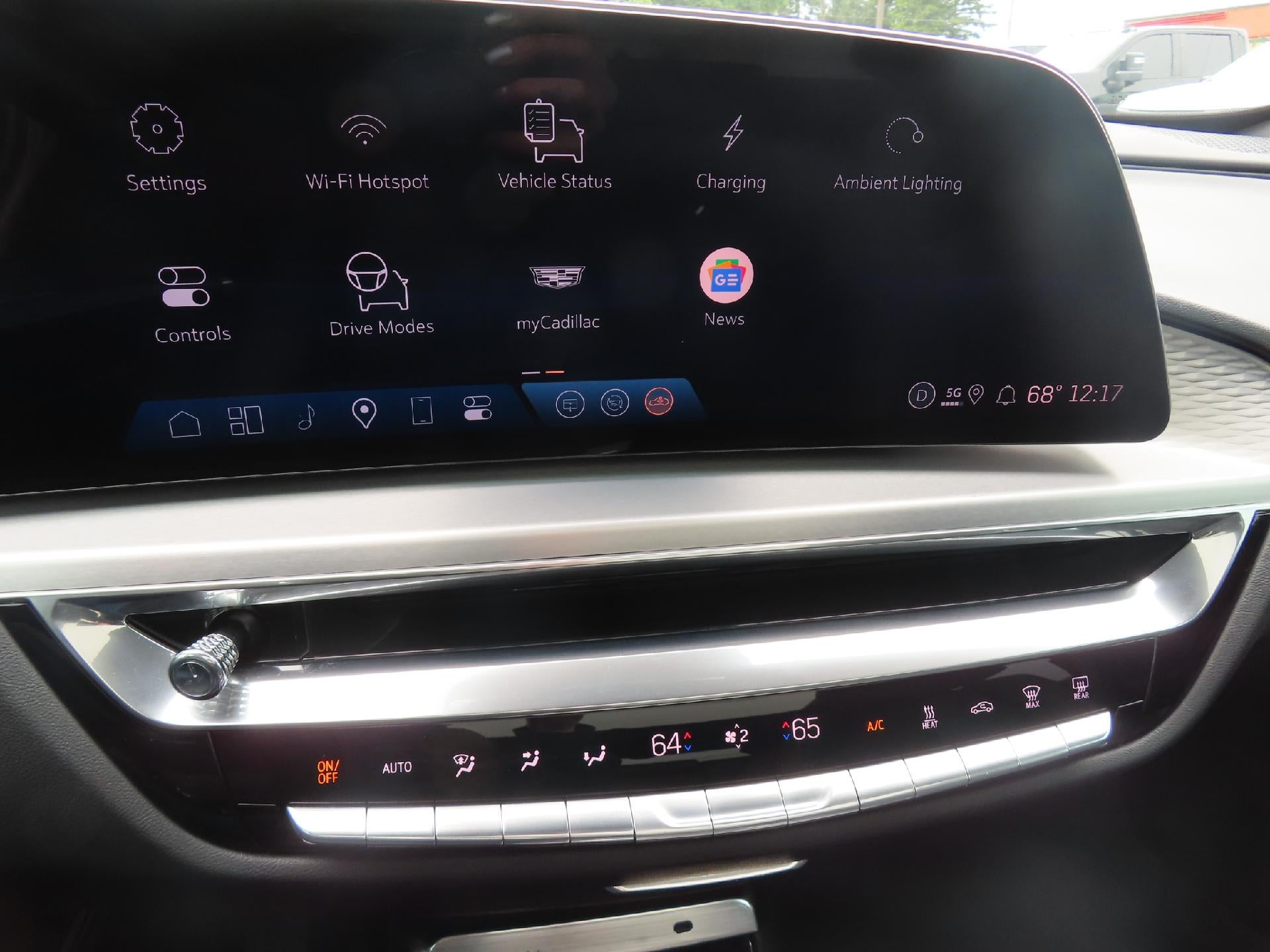 2024 Cadillac LYRIQ Sport