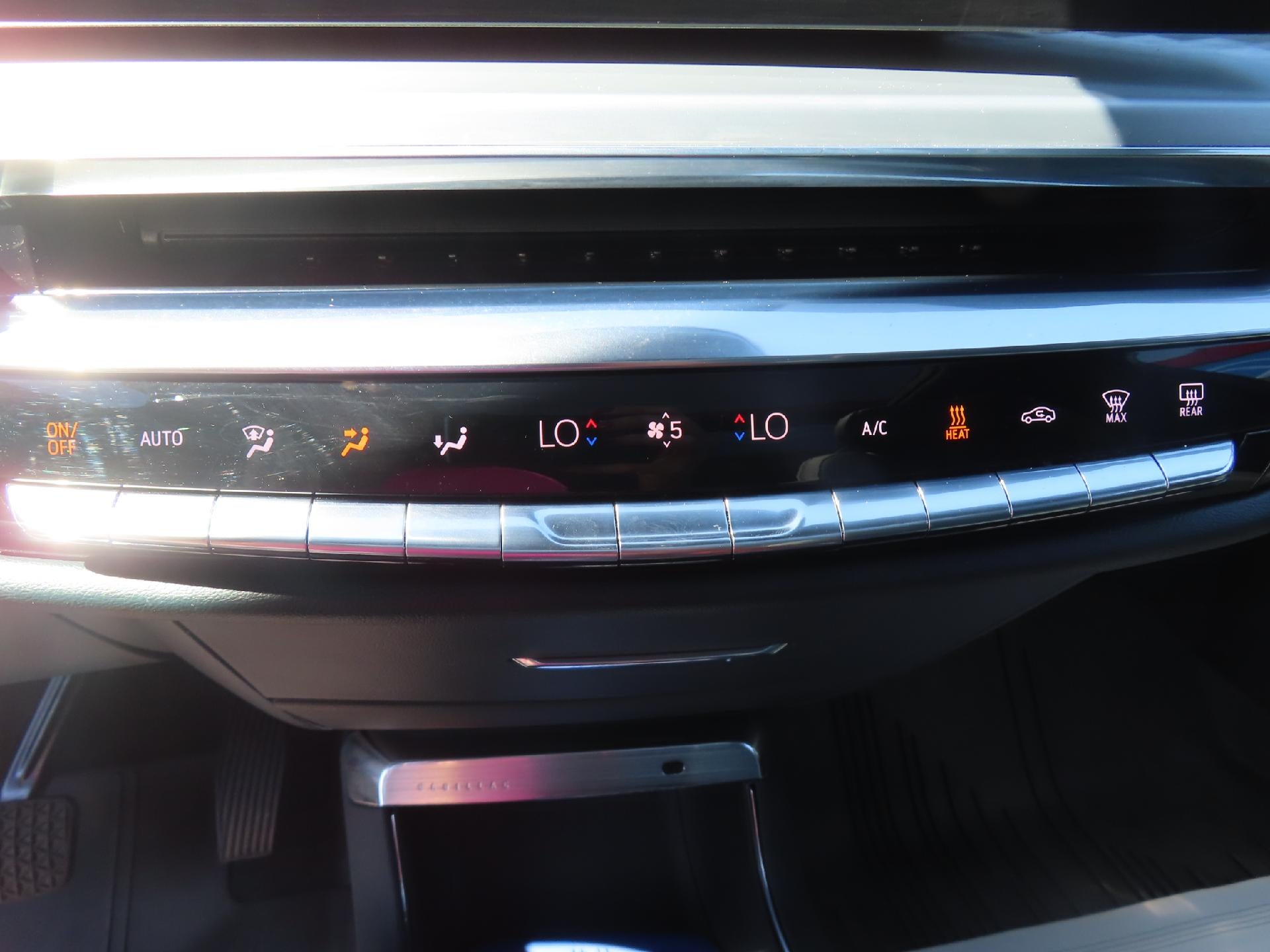 2024 Cadillac LYRIQ Sport