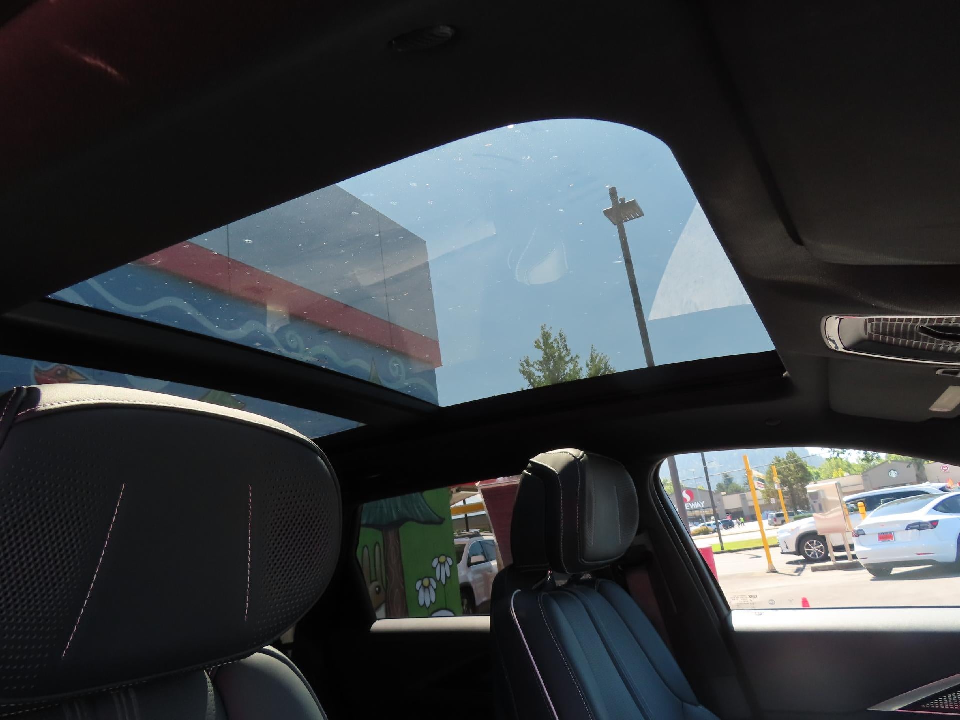 2024 Cadillac LYRIQ Sport