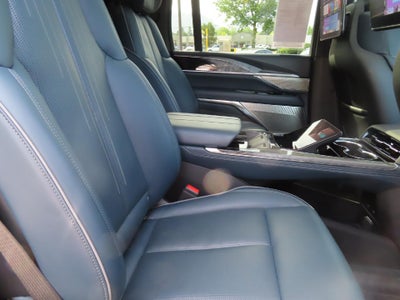 2025 Cadillac ESCALADE IQ Sport 2