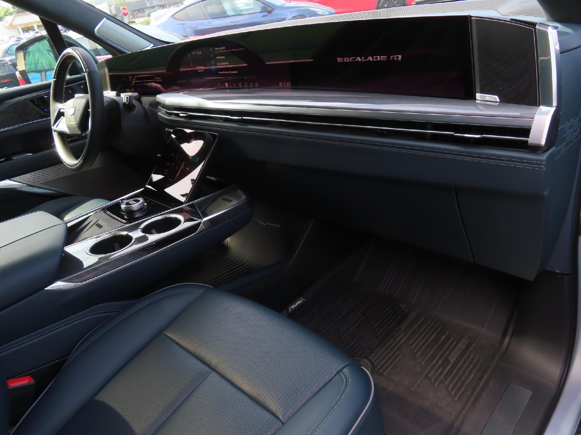 2025 Cadillac ESCALADE IQ Sport 2